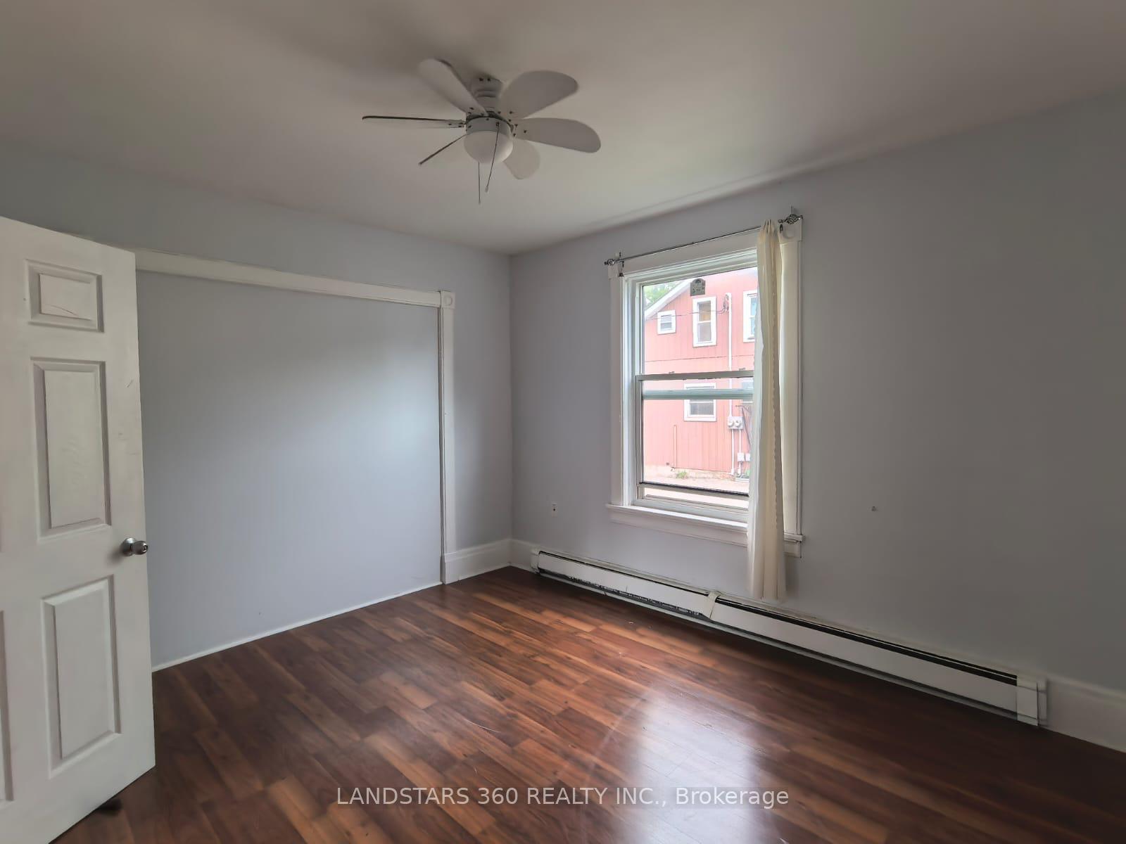 Photo 7 of 72 Breithaupt Street, Waterloo, Mount Hope Huron Park — HOMEH
