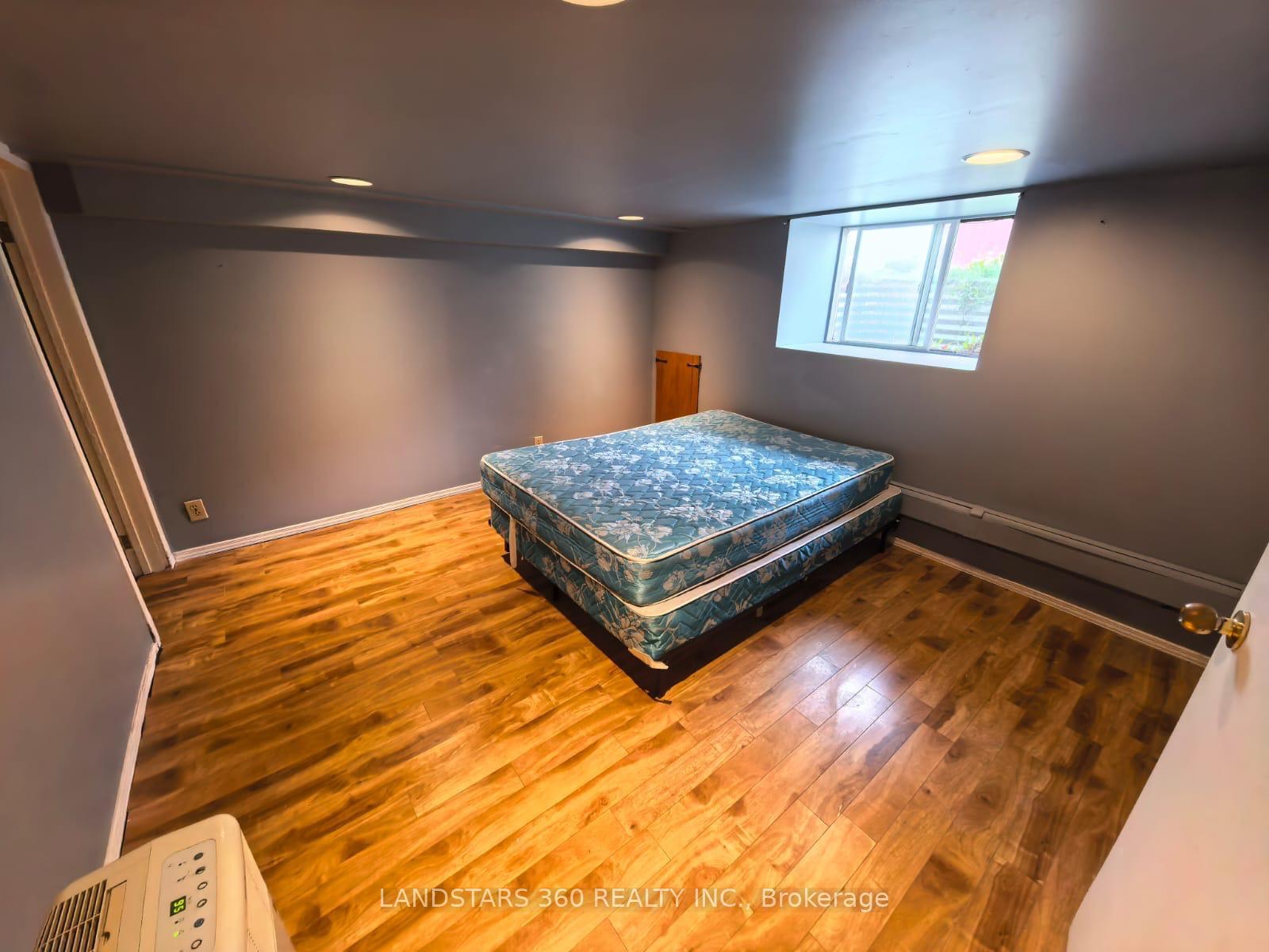 Photo 20 of 72 Breithaupt Street, Waterloo, Mount Hope Huron Park — HOMEH