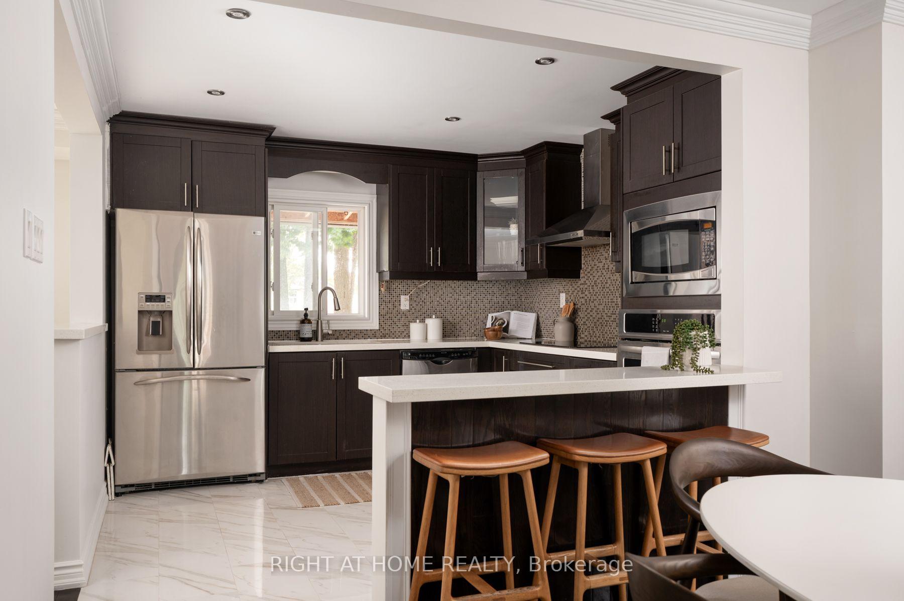 Photo 12 of 167 Goldhawk Trail, Scarborough, Milliken — HOMEH