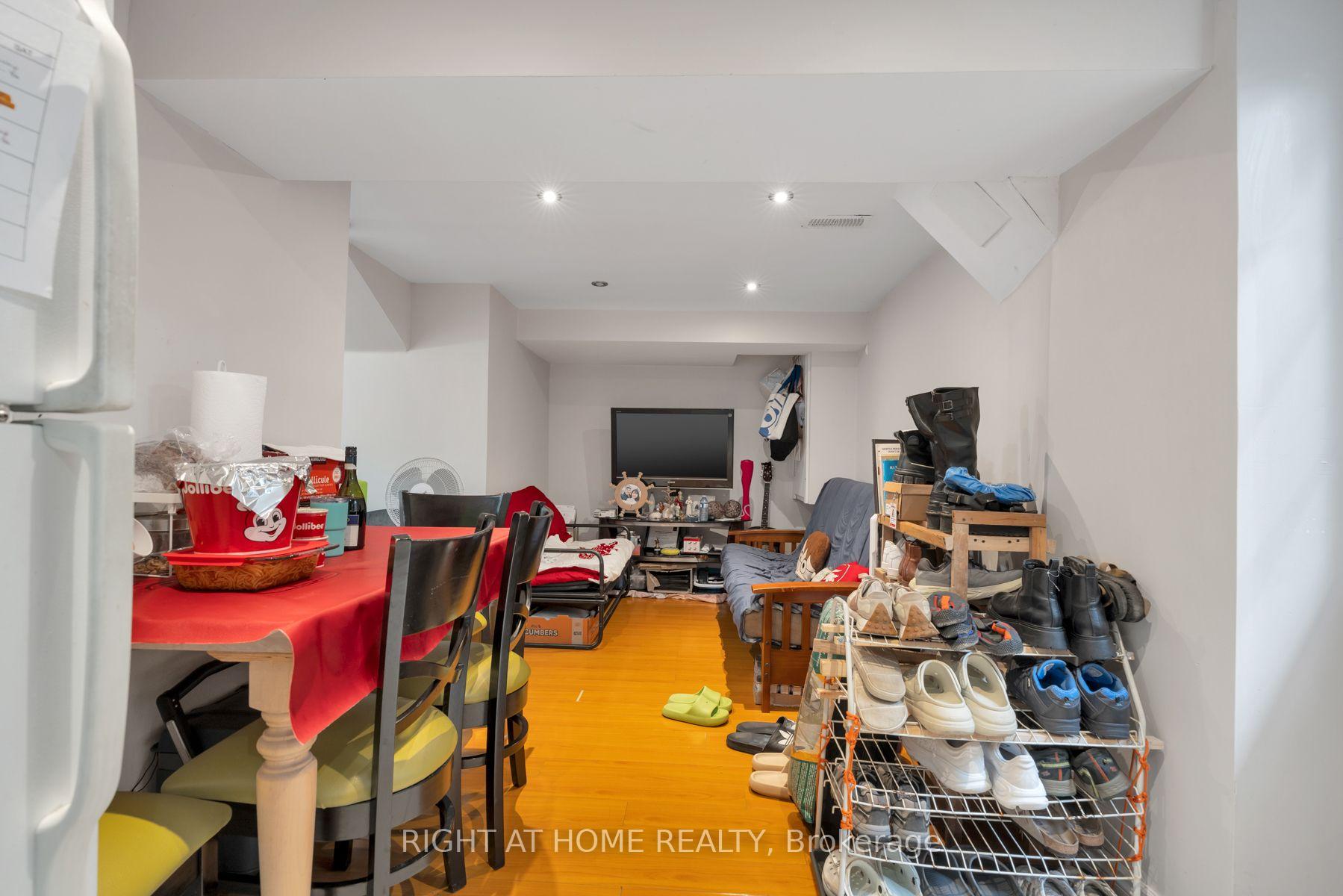 Photo 43 of 167 Goldhawk Trail, Scarborough, Milliken — HOMEH