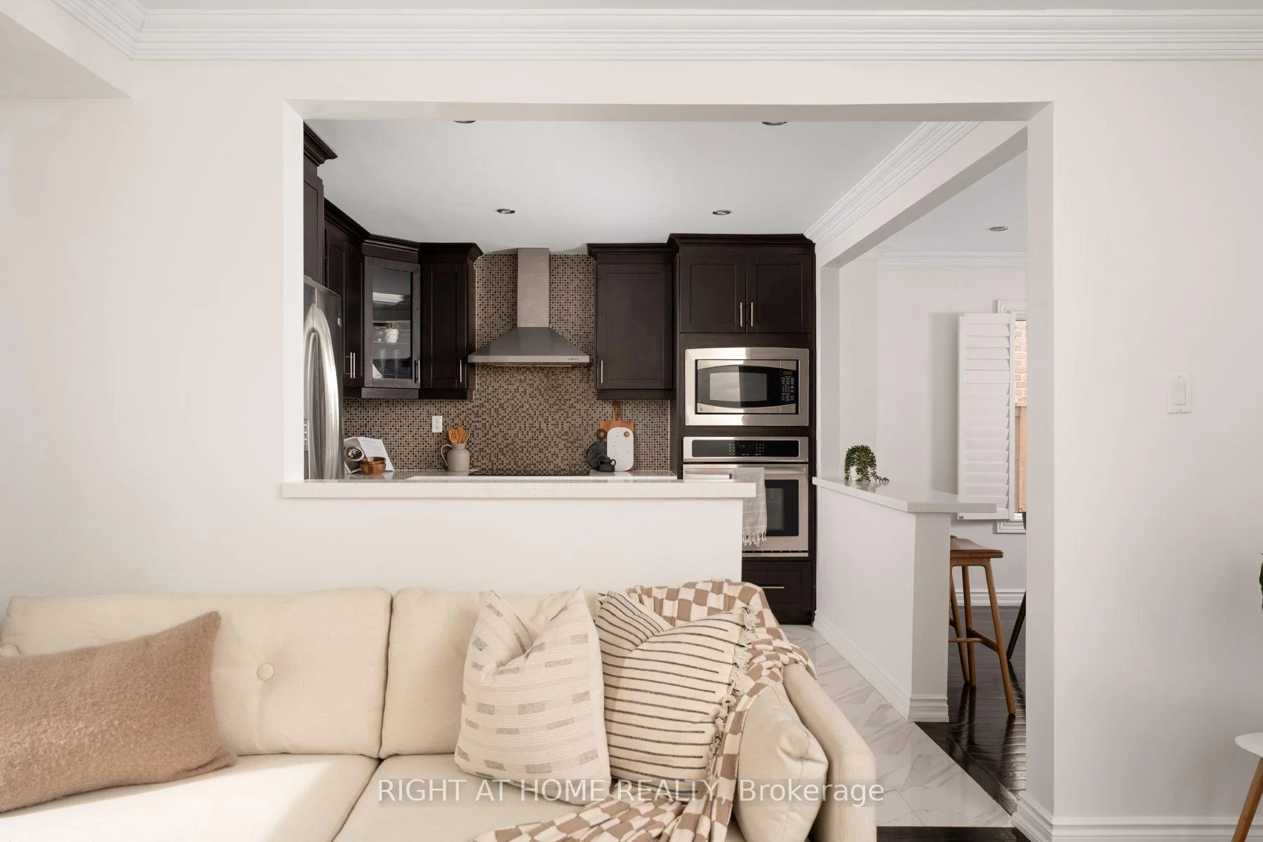Photo 17 of 167 Goldhawk Trail, Scarborough, Milliken — HOMEH