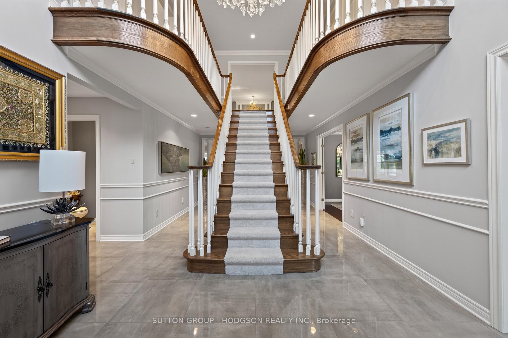 Photo 6 of 103 Carriage Hill Drive, London, North G — HOMEH