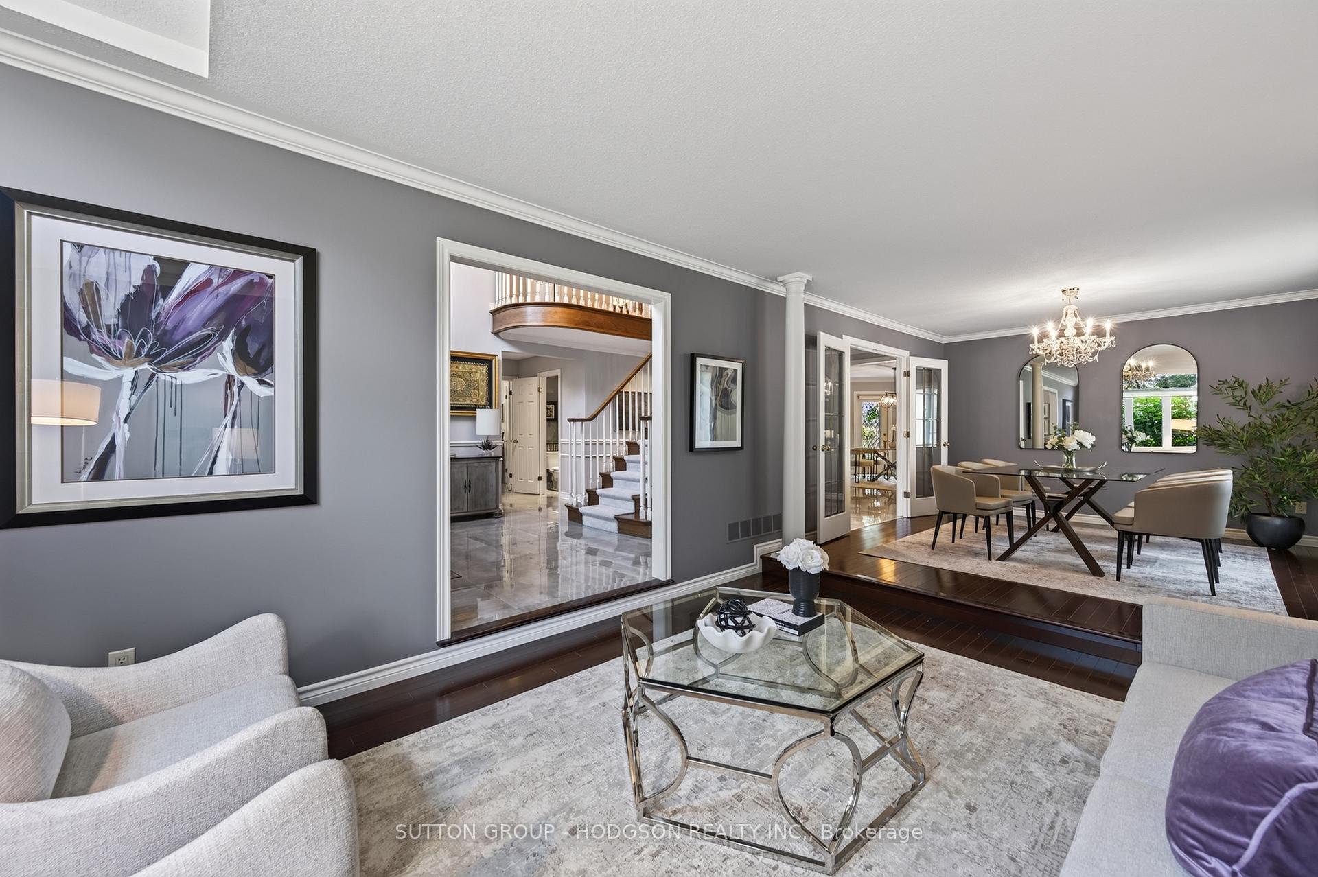 Photo 8 of 103 Carriage Hill Drive, London, North G — HOMEH