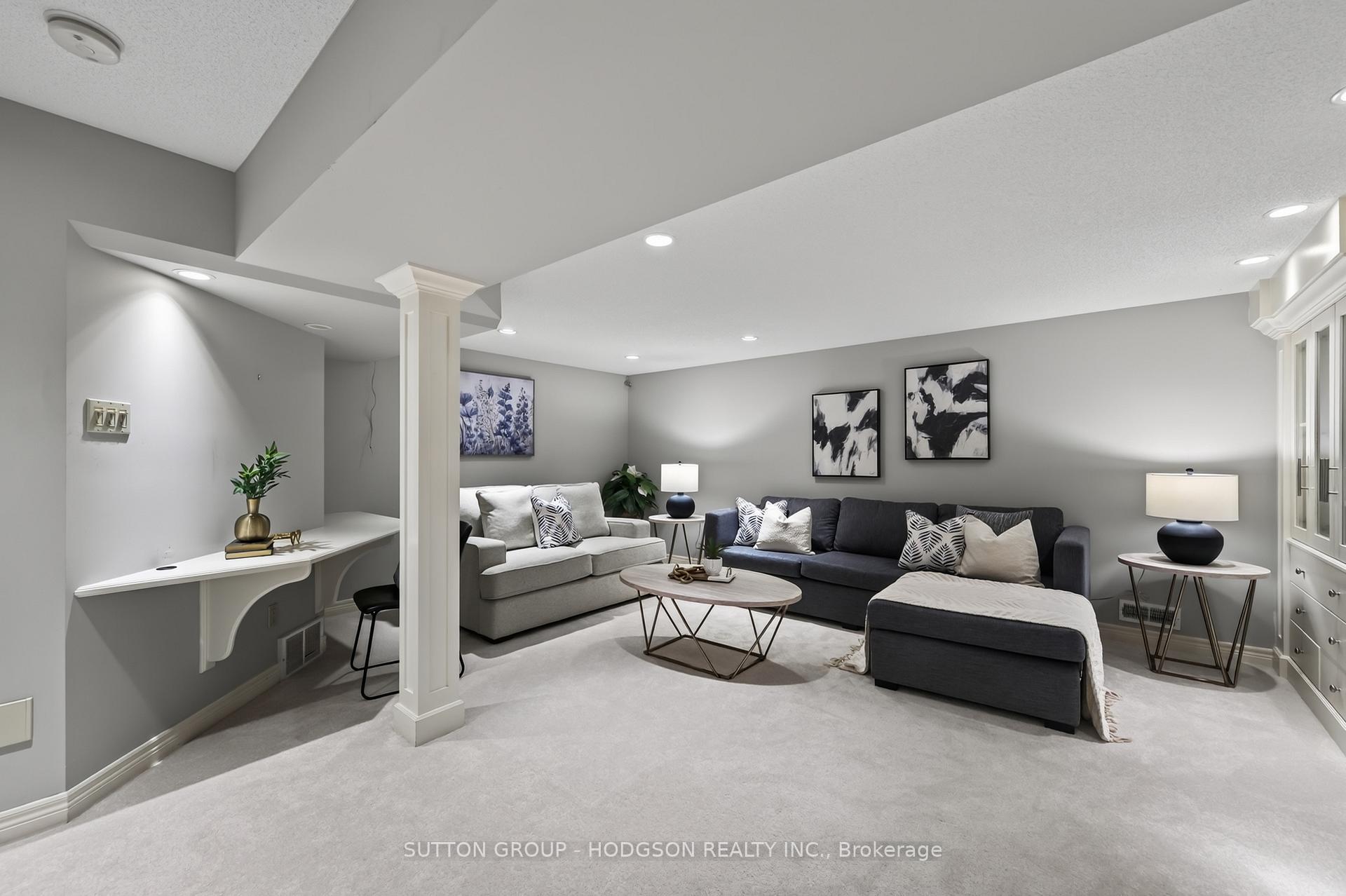 Photo 32 of 103 Carriage Hill Drive, London, North G — HOMEH