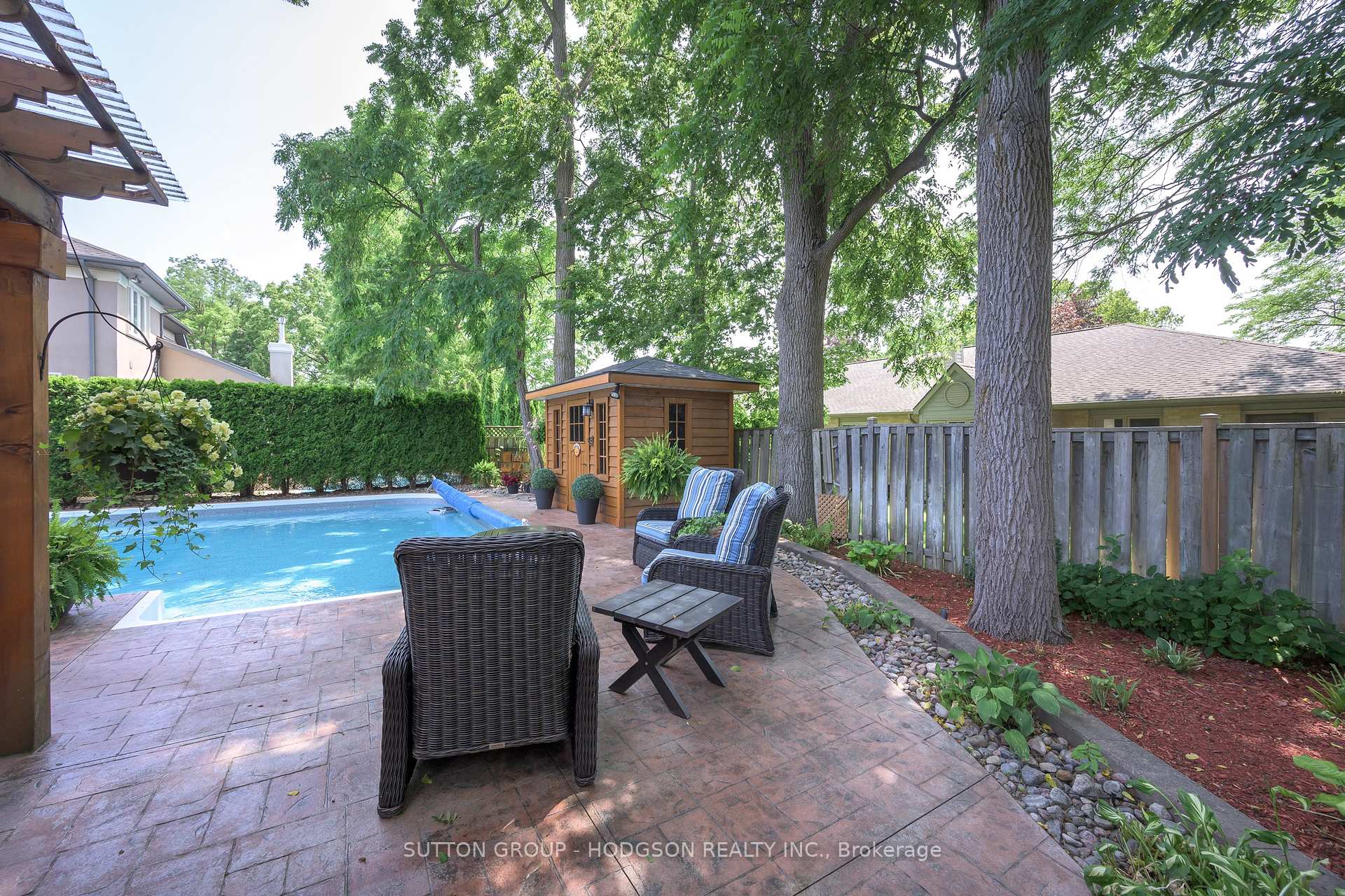 Photo 38 of 103 Carriage Hill Drive, London, North G — HOMEH