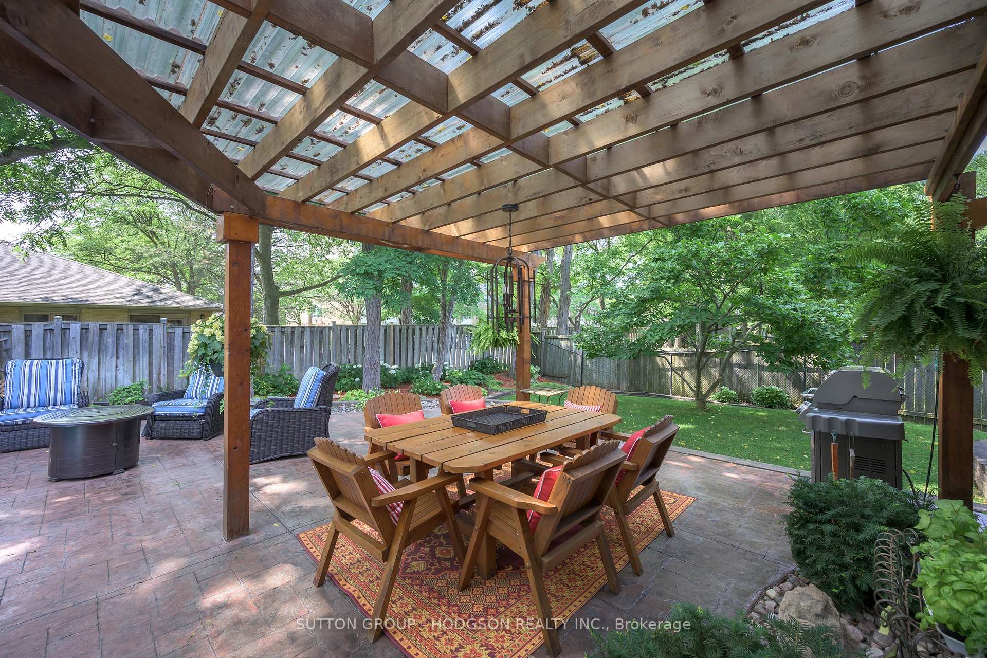 Photo 43 of 103 Carriage Hill Drive, London, North G — HOMEH