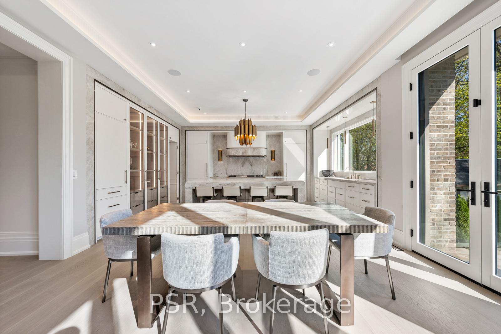 Photo 15 of 117 Yonge Boulevard, Toronto, Bedford Park-Nortown — HOMEH