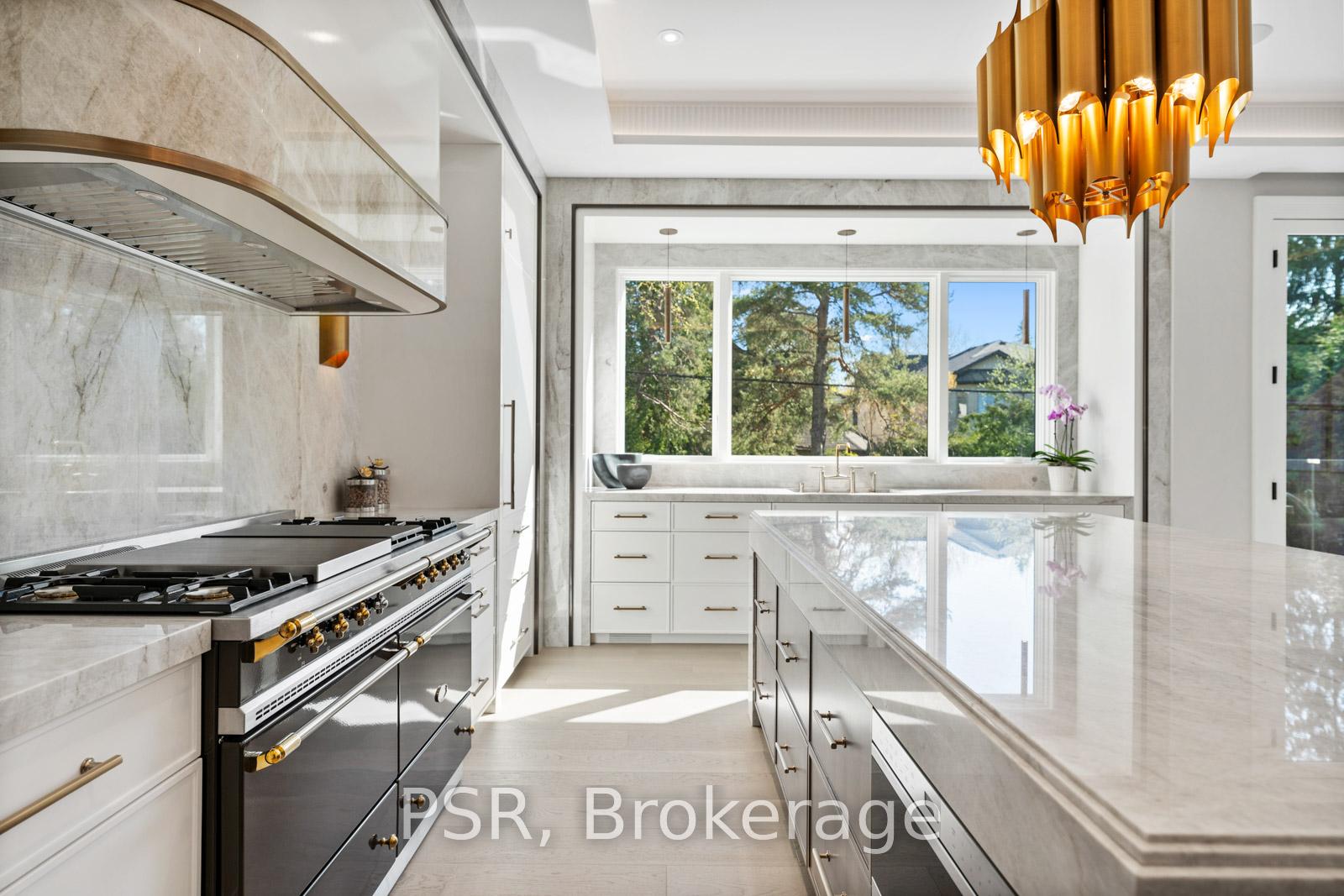 Photo 19 of 117 Yonge Boulevard, Toronto, Bedford Park-Nortown — HOMEH