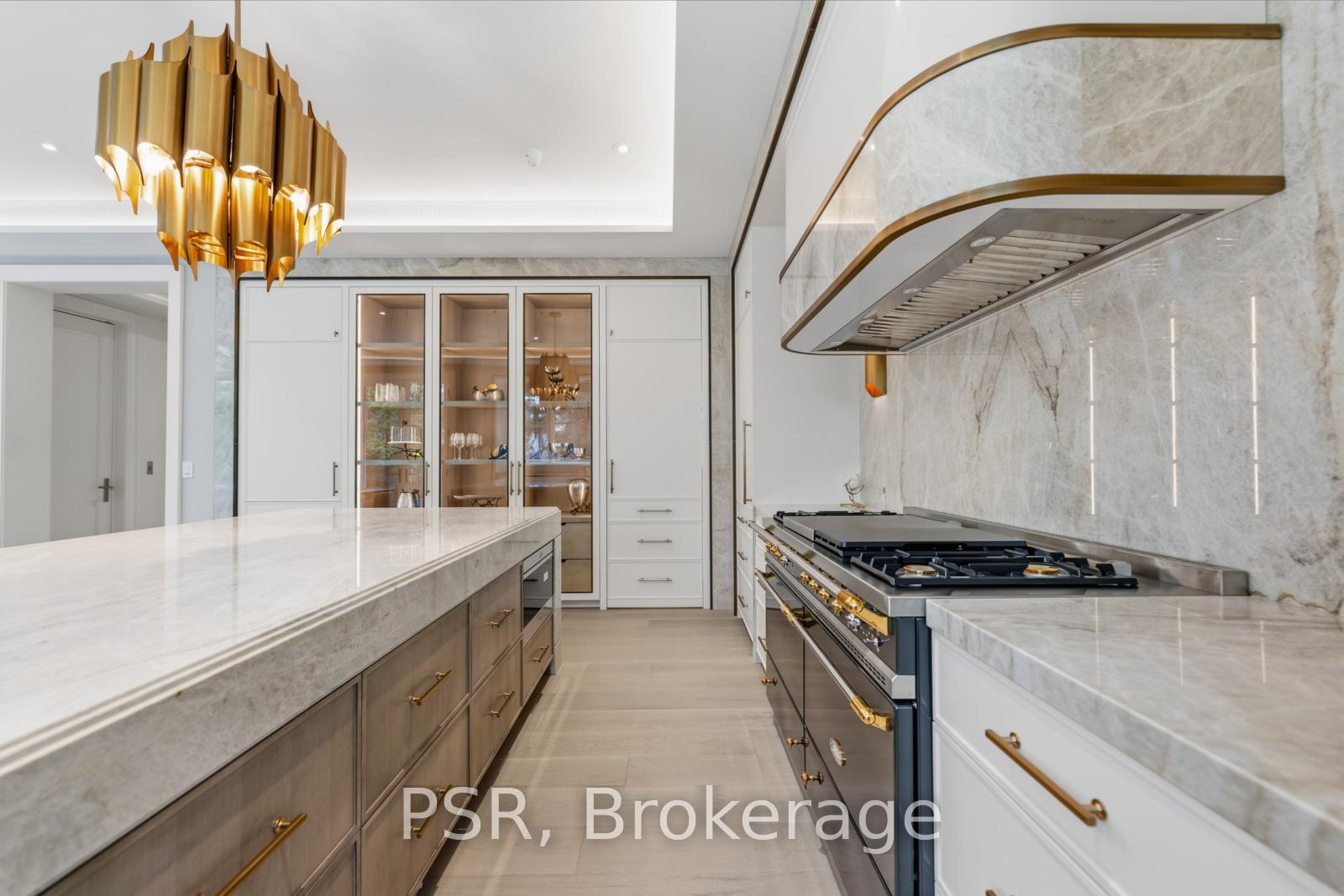 Photo 21 of 117 Yonge Boulevard, Toronto, Bedford Park-Nortown — HOMEH