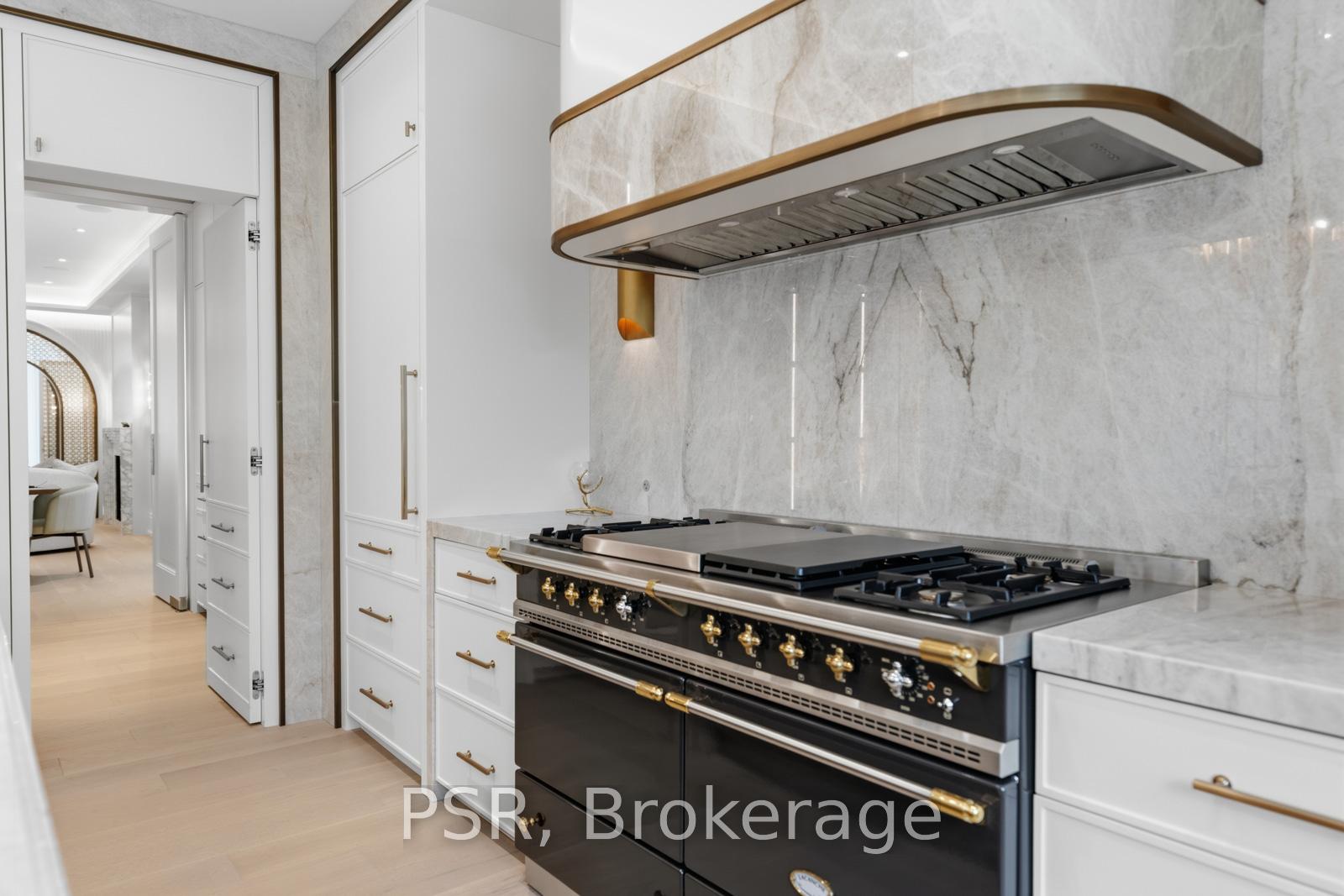 Photo 23 of 117 Yonge Boulevard, Toronto, Bedford Park-Nortown — HOMEH