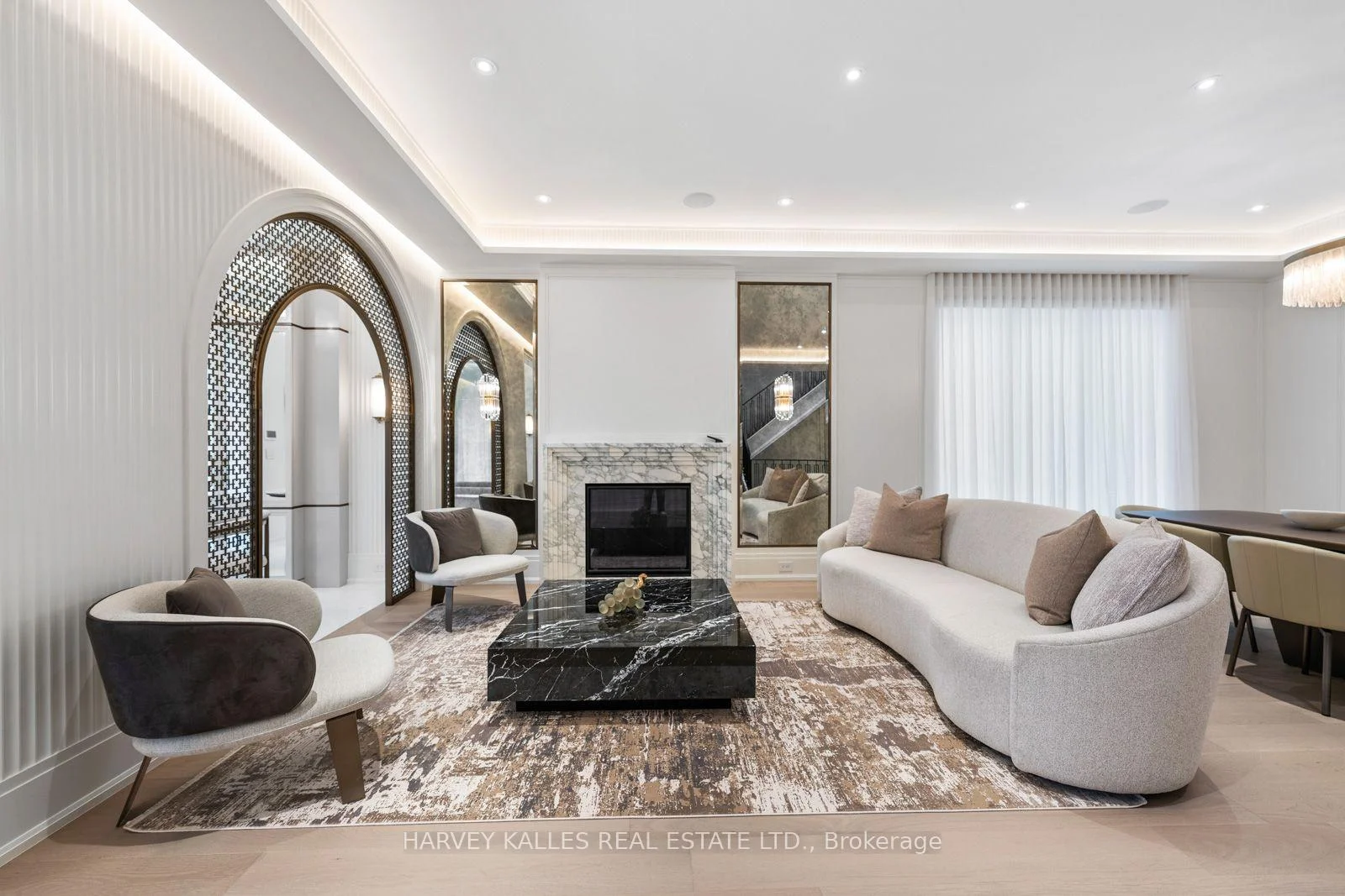 Photo 8 of 117 Yonge Boulevard, Toronto, Bedford Park-Nortown — HOMEH