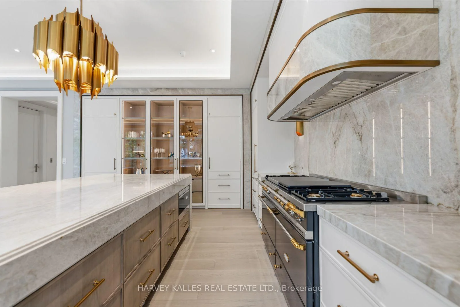 Photo 26 of 117 Yonge Boulevard, Toronto, Bedford Park-Nortown — HOMEH