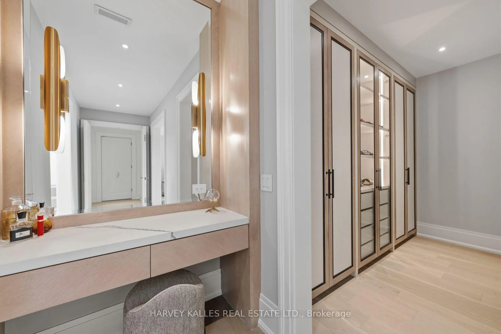 Photo 54 of 117 Yonge Boulevard, Toronto, Bedford Park-Nortown — HOMEH