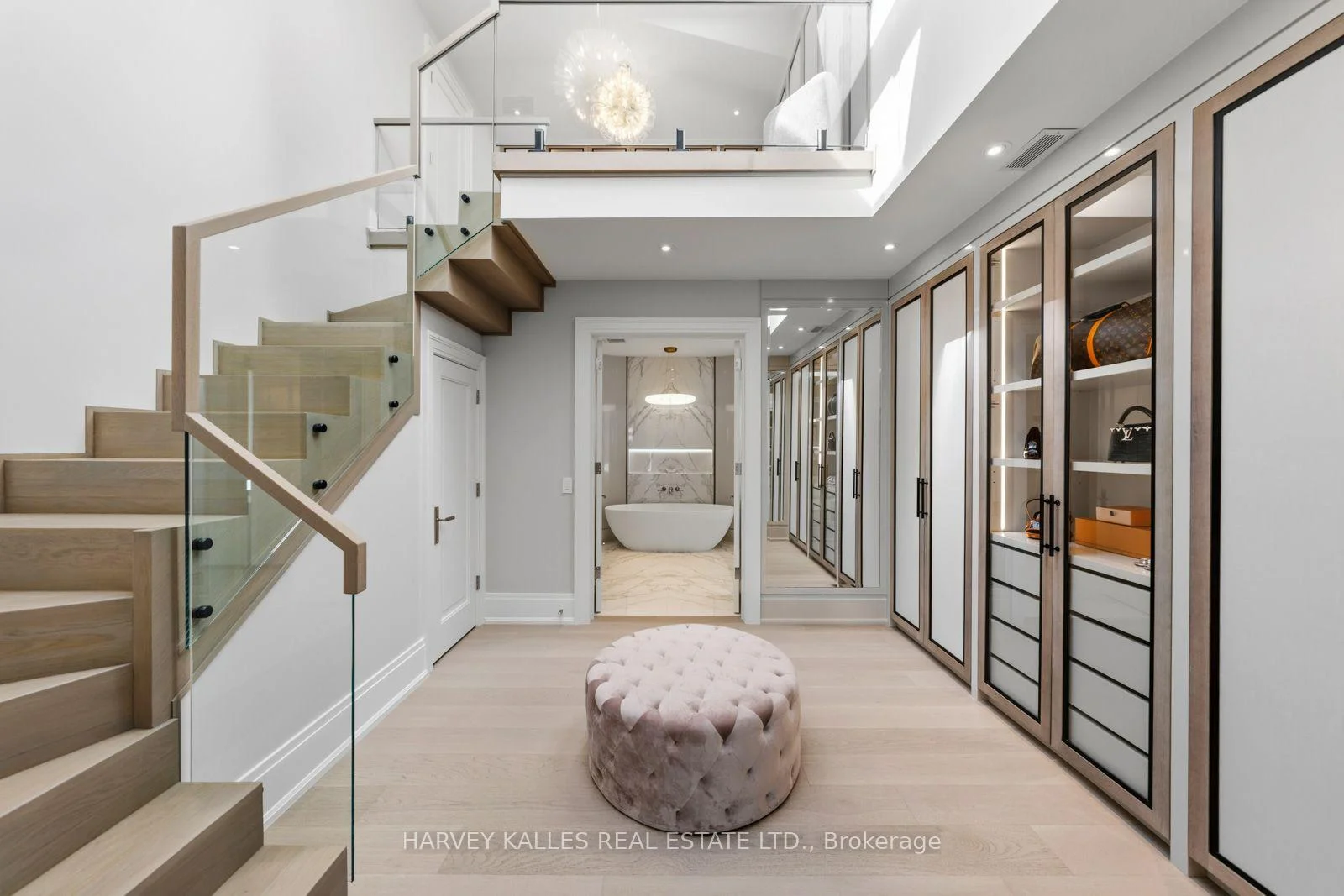 Photo 56 of 117 Yonge Boulevard, Toronto, Bedford Park-Nortown — HOMEH