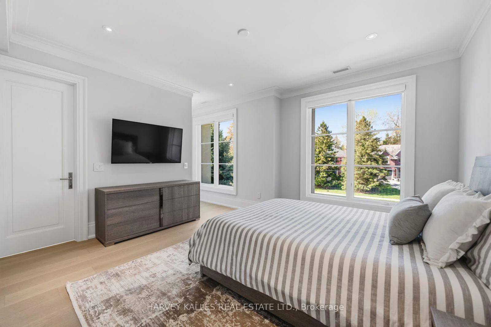Photo 72 of 117 Yonge Boulevard, Toronto, Bedford Park-Nortown — HOMEH