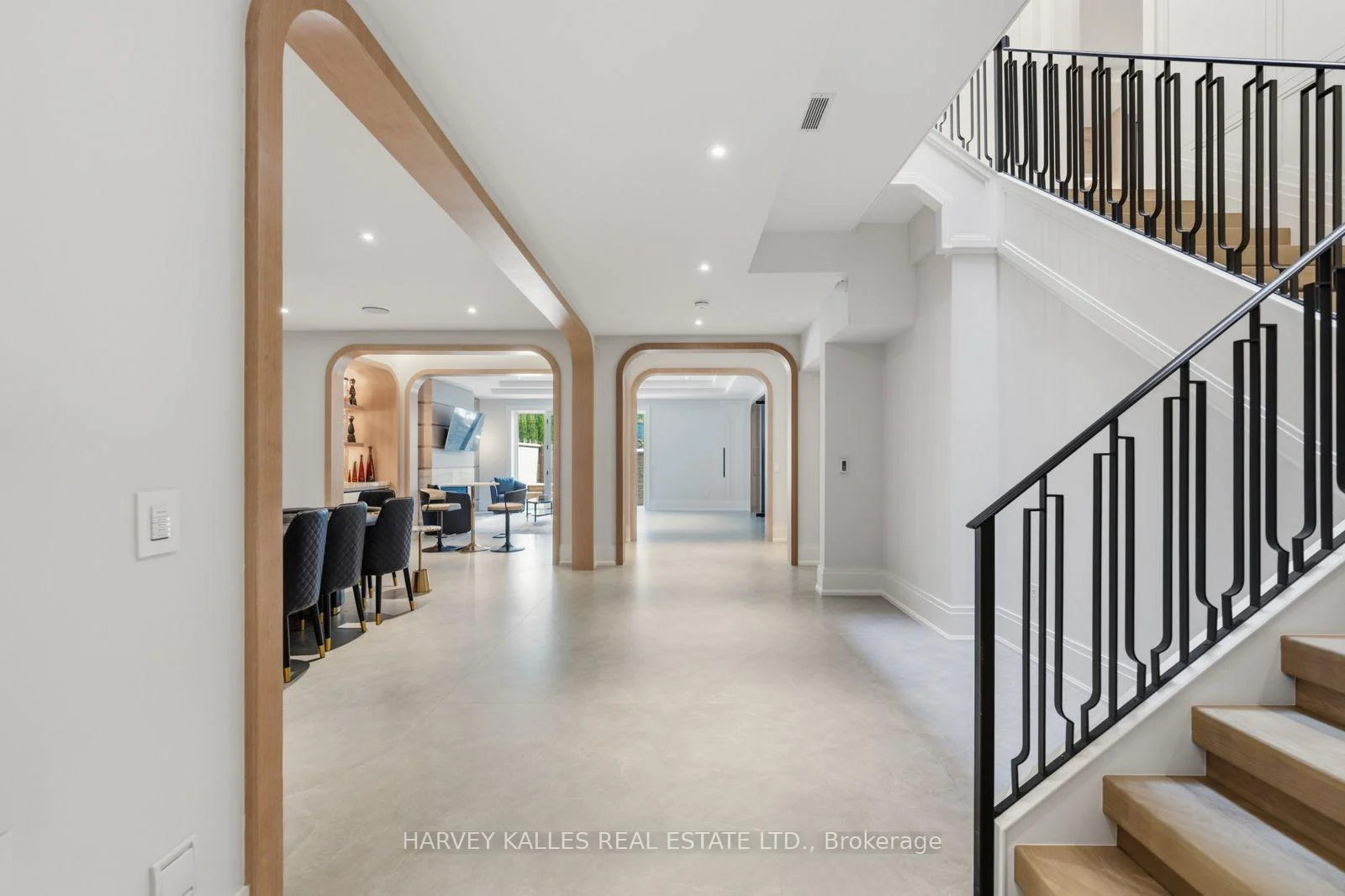 Photo 80 of 117 Yonge Boulevard, Toronto, Bedford Park-Nortown — HOMEH