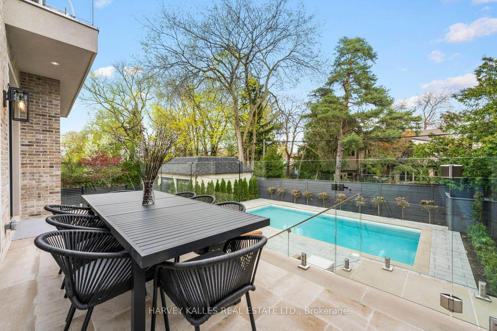 Photo 98 of 117 Yonge Boulevard, Toronto, Bedford Park-Nortown — HOMEH