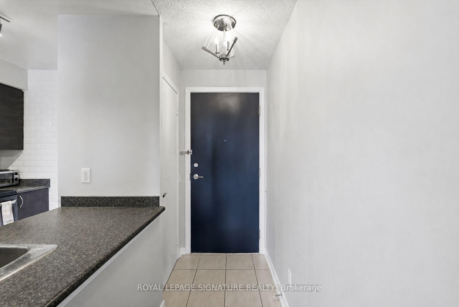 Photo 2 of Unit 1319, 60 Heintzman Street, Toronto, Junction Area — HOMEH