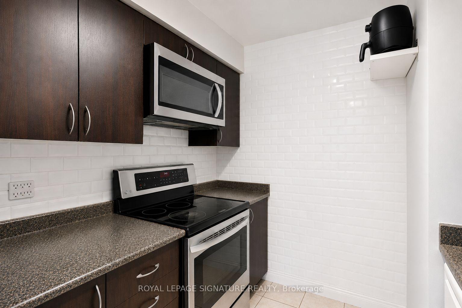 Photo 13 of Unit 1319, 60 Heintzman Street, Toronto, Junction Area — HOMEH