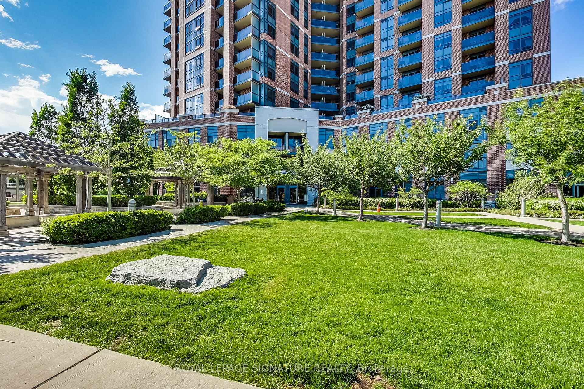 Photo 47 of Unit 1319, 60 Heintzman Street, Toronto, Junction Area — HOMEH
