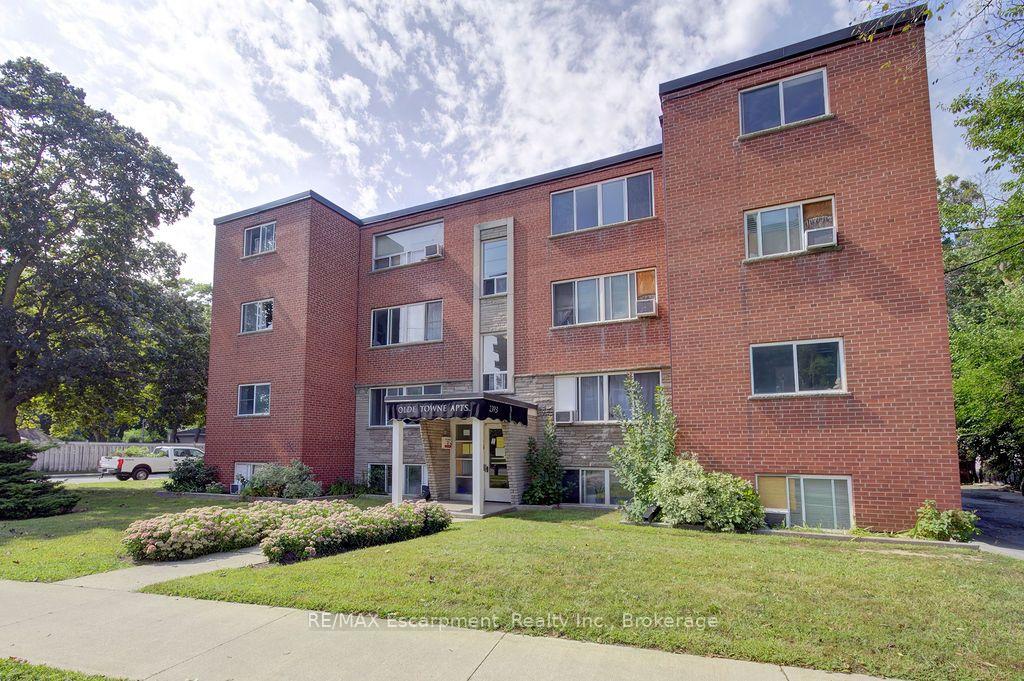 Front of Unit 402, 2393 New Street