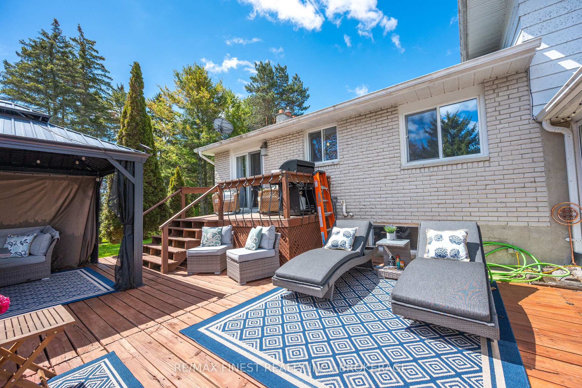 Photo 4 of 207 Meadow Crescent, Greater Napanee, Greater Napanee — HOMEH