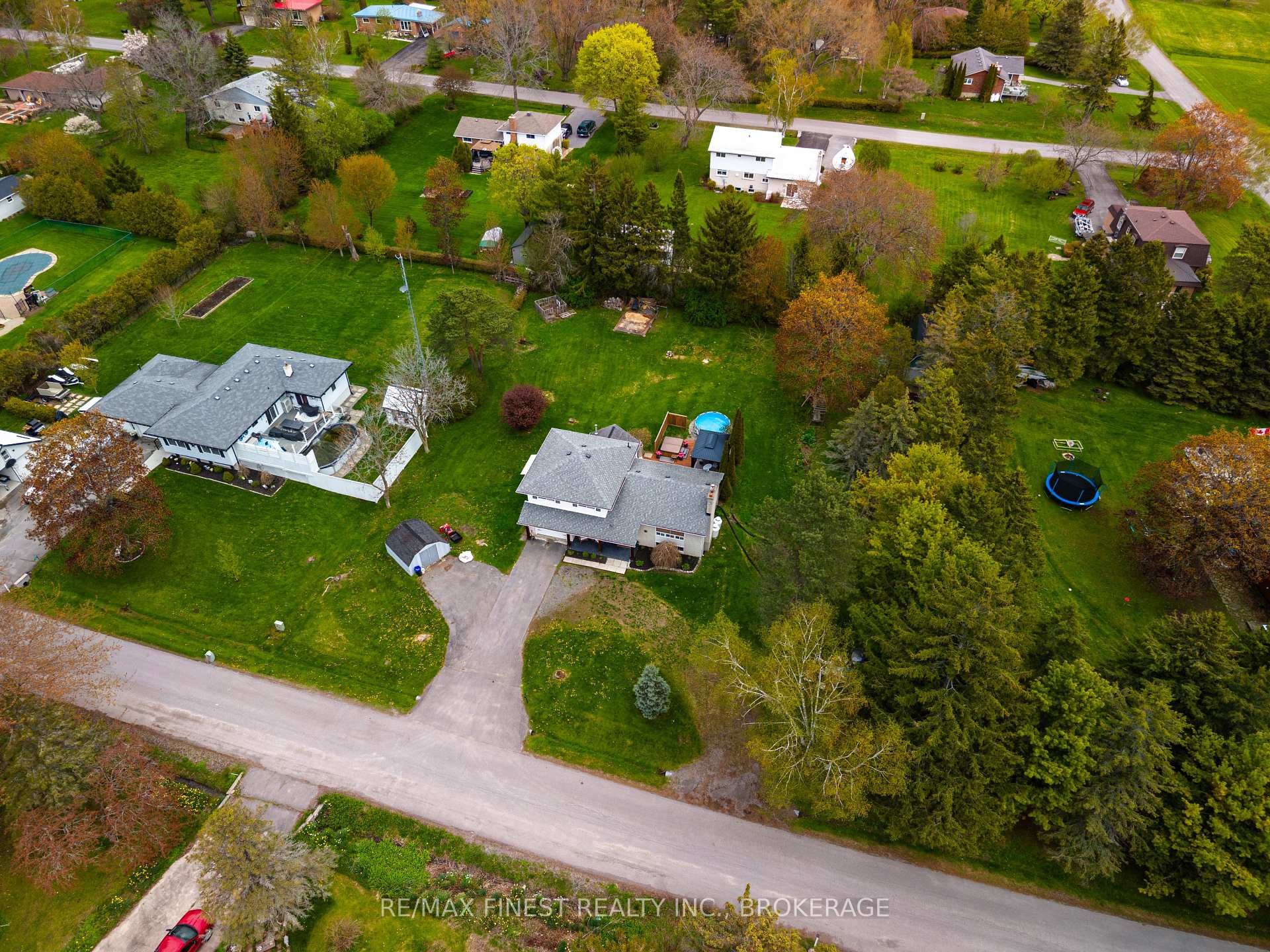 Photo 9 of 207 Meadow Crescent, Greater Napanee, Greater Napanee — HOMEH