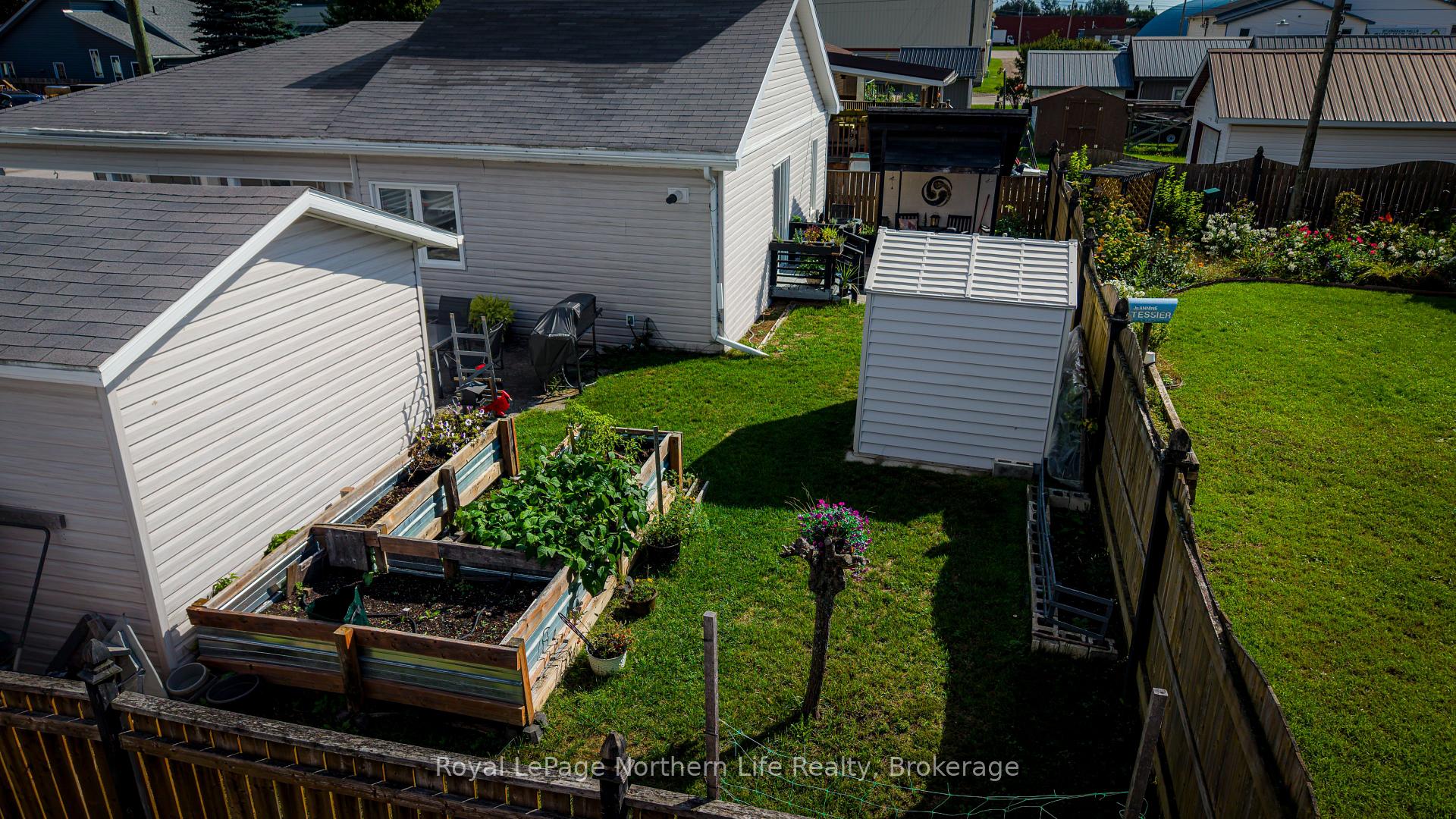 Photo 34 of 180 Queen Street, West Nipissing, Sturgeon Falls — HOMEH
