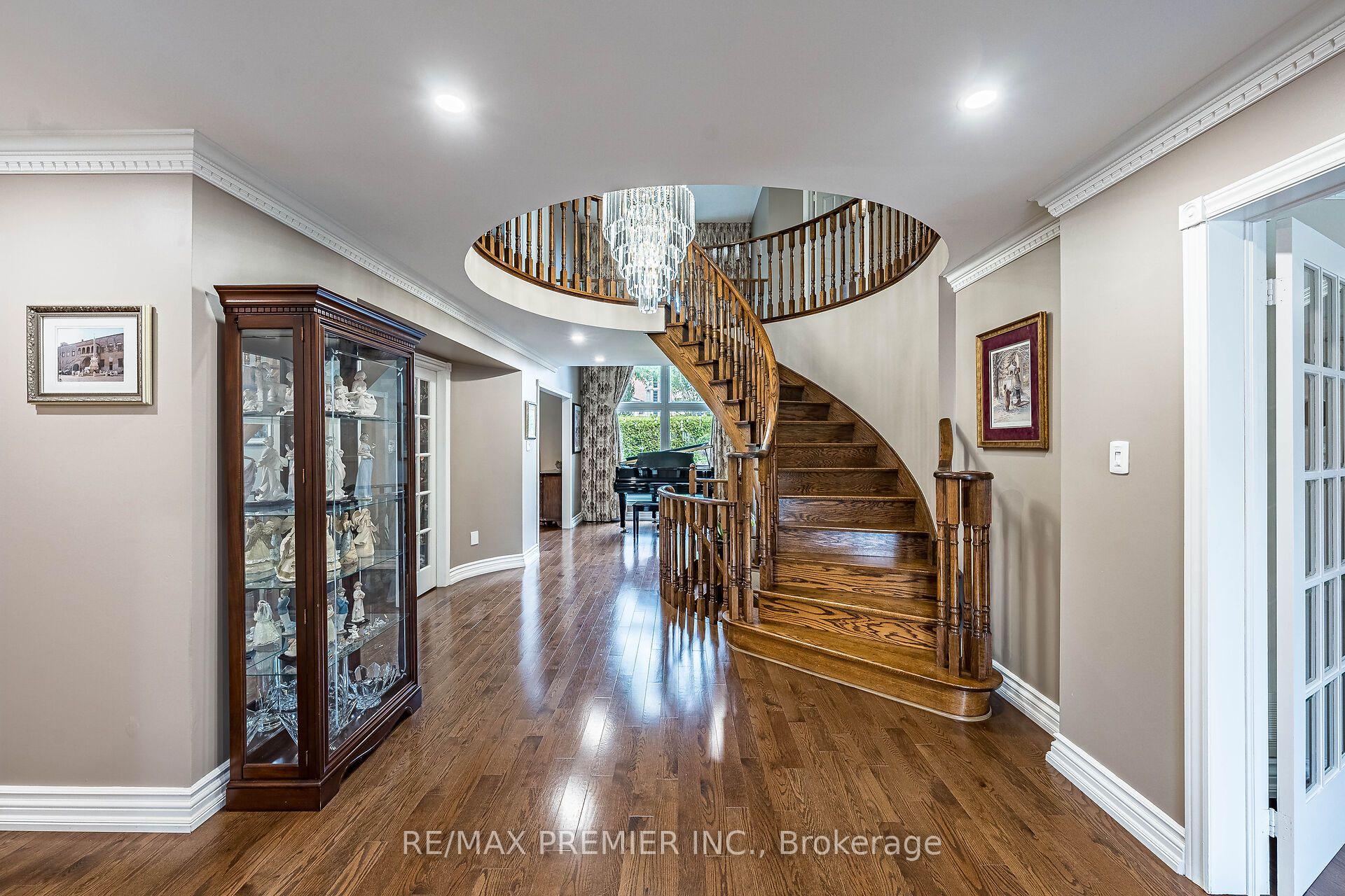 Photo 9 of 104 Cartwright Boulevard, Vaughan, East Woodbridge — HOMEH