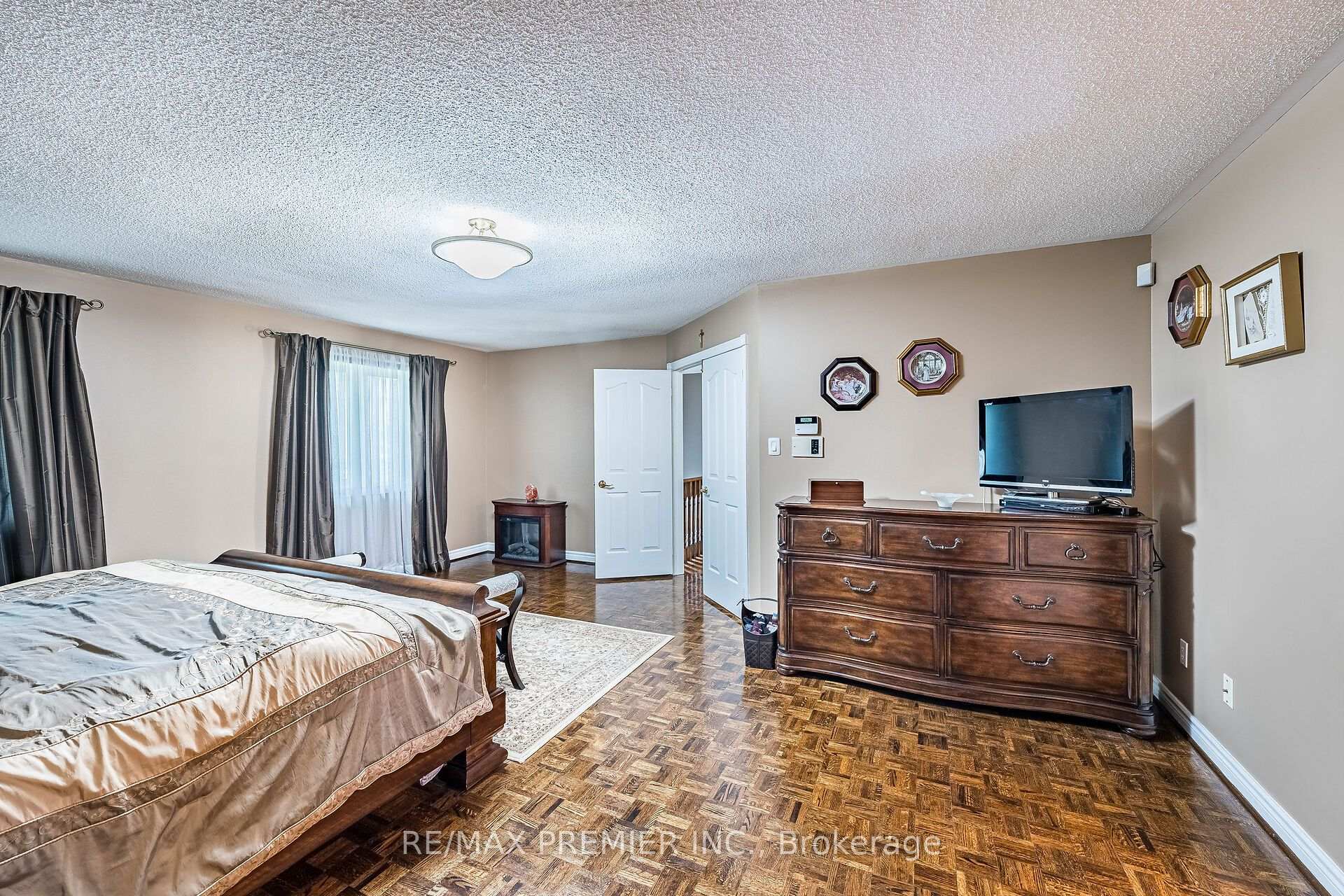 Photo 32 of 104 Cartwright Boulevard, Vaughan, East Woodbridge — HOMEH