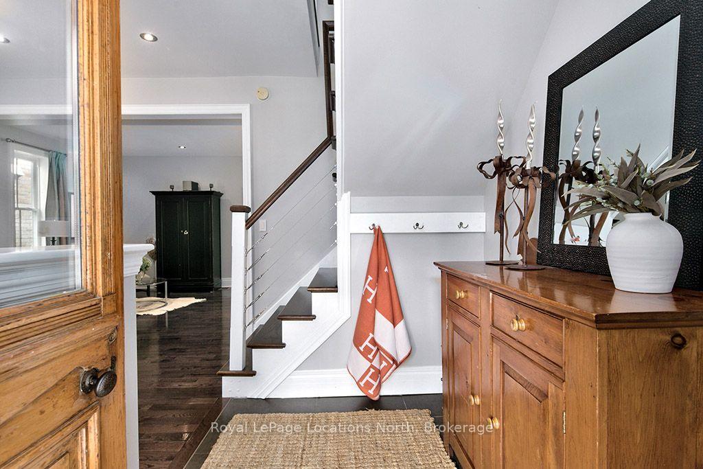 Photo 5 of 97 Bruce Street S, Blue Mountains — HOMEH