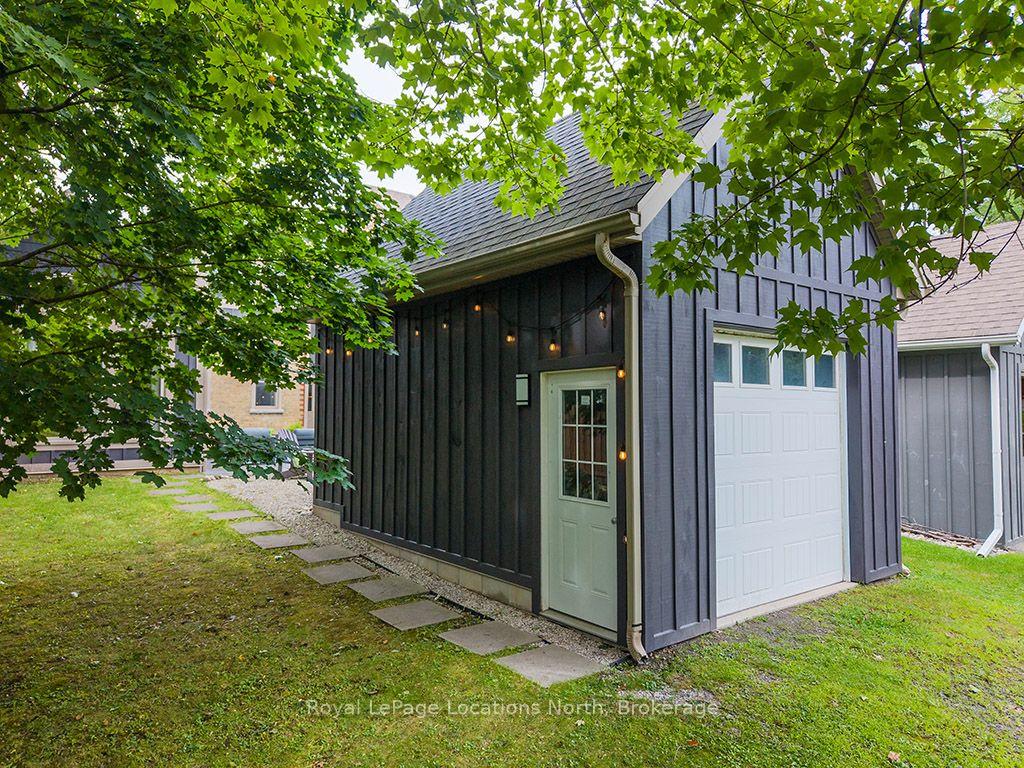 Photo 40 of 97 Bruce Street S, Blue Mountains — HOMEH