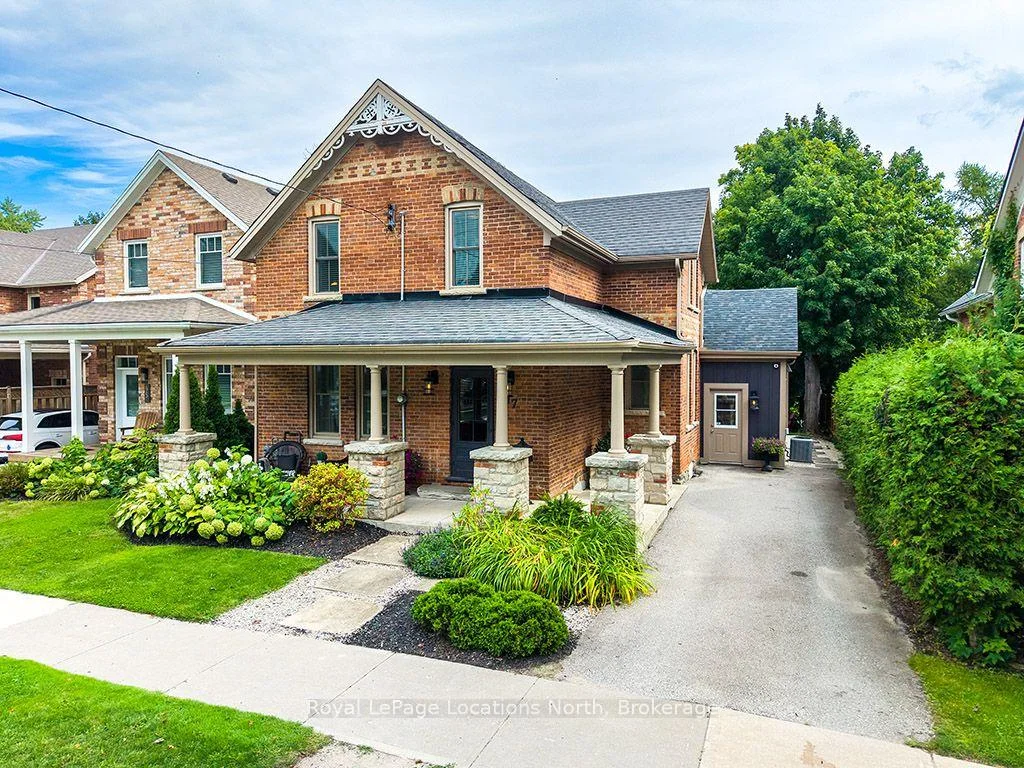 Photo 2 of 97 Bruce Street S, Blue Mountains — HOMEH