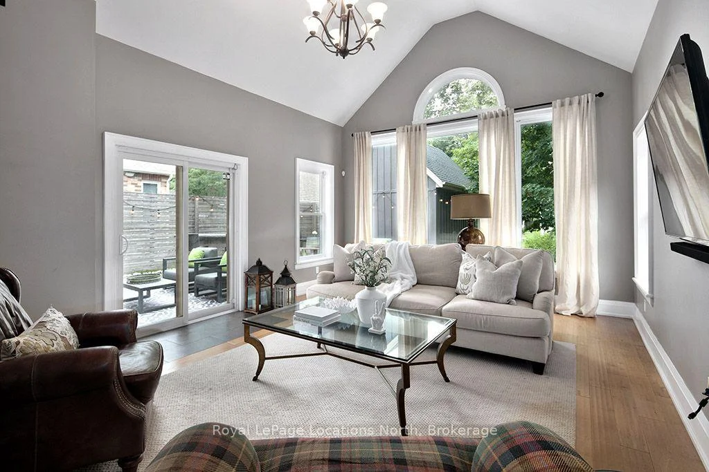 Photo 20 of 97 Bruce Street S, Blue Mountains — HOMEH