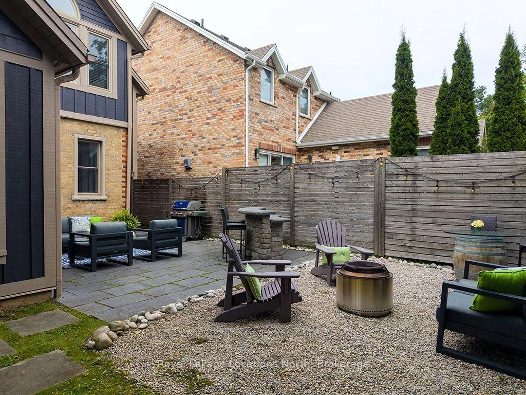 Photo 42 of 97 Bruce Street S, Blue Mountains — HOMEH