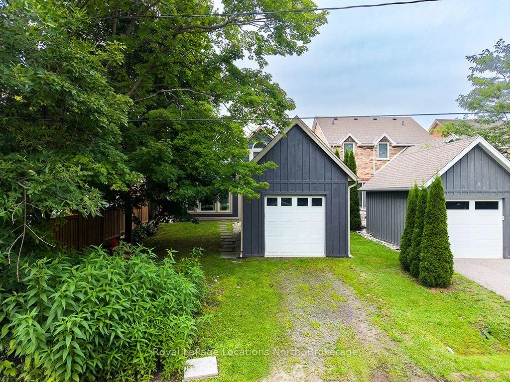 Photo 47 of 97 Bruce Street S, Blue Mountains — HOMEH