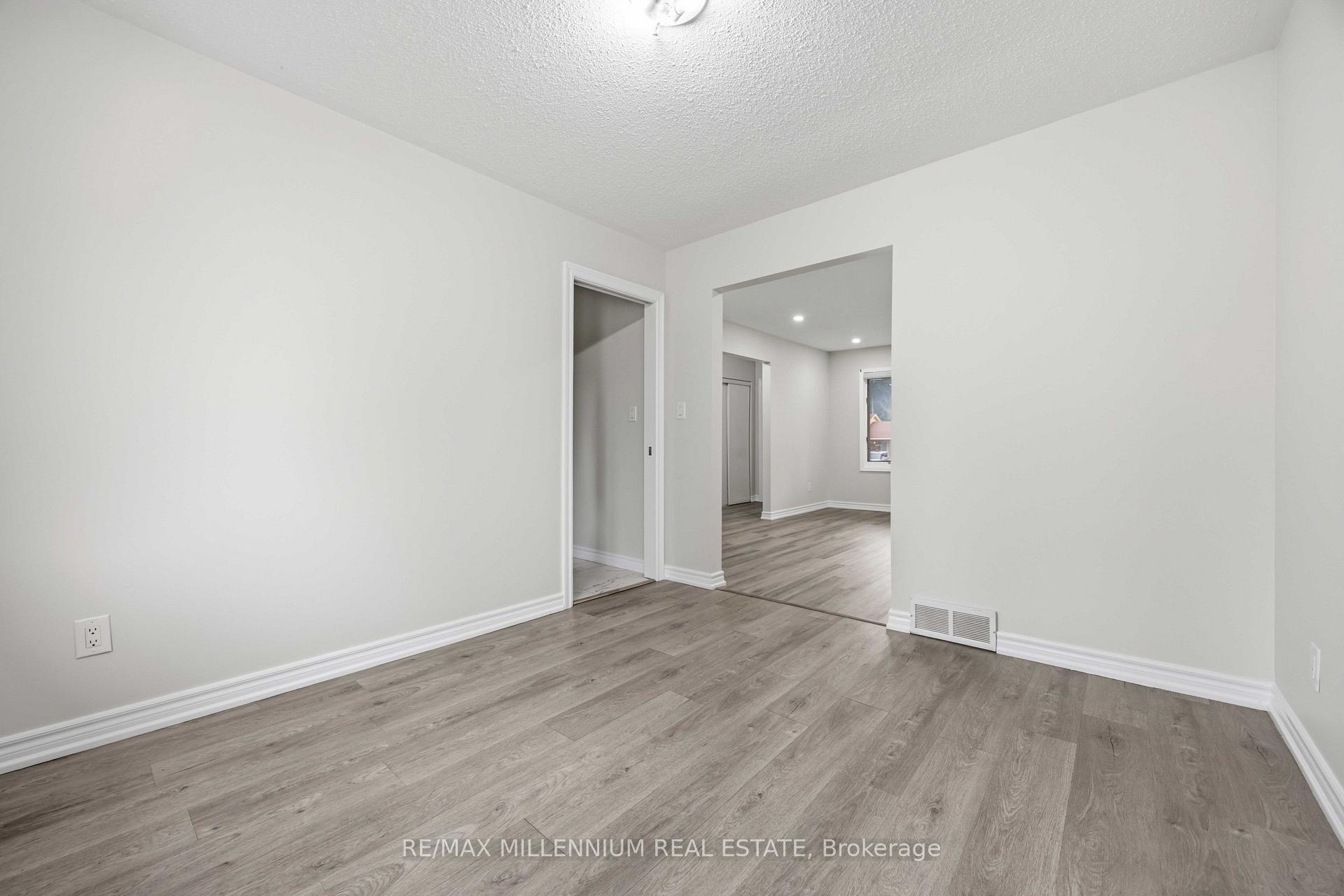 Photo 5 of 867 Wellington Street, Sarnia — HOMEH