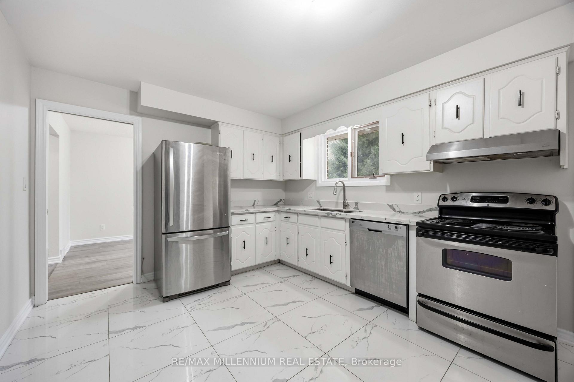 Photo 7 of 867 Wellington Street, Sarnia — HOMEH