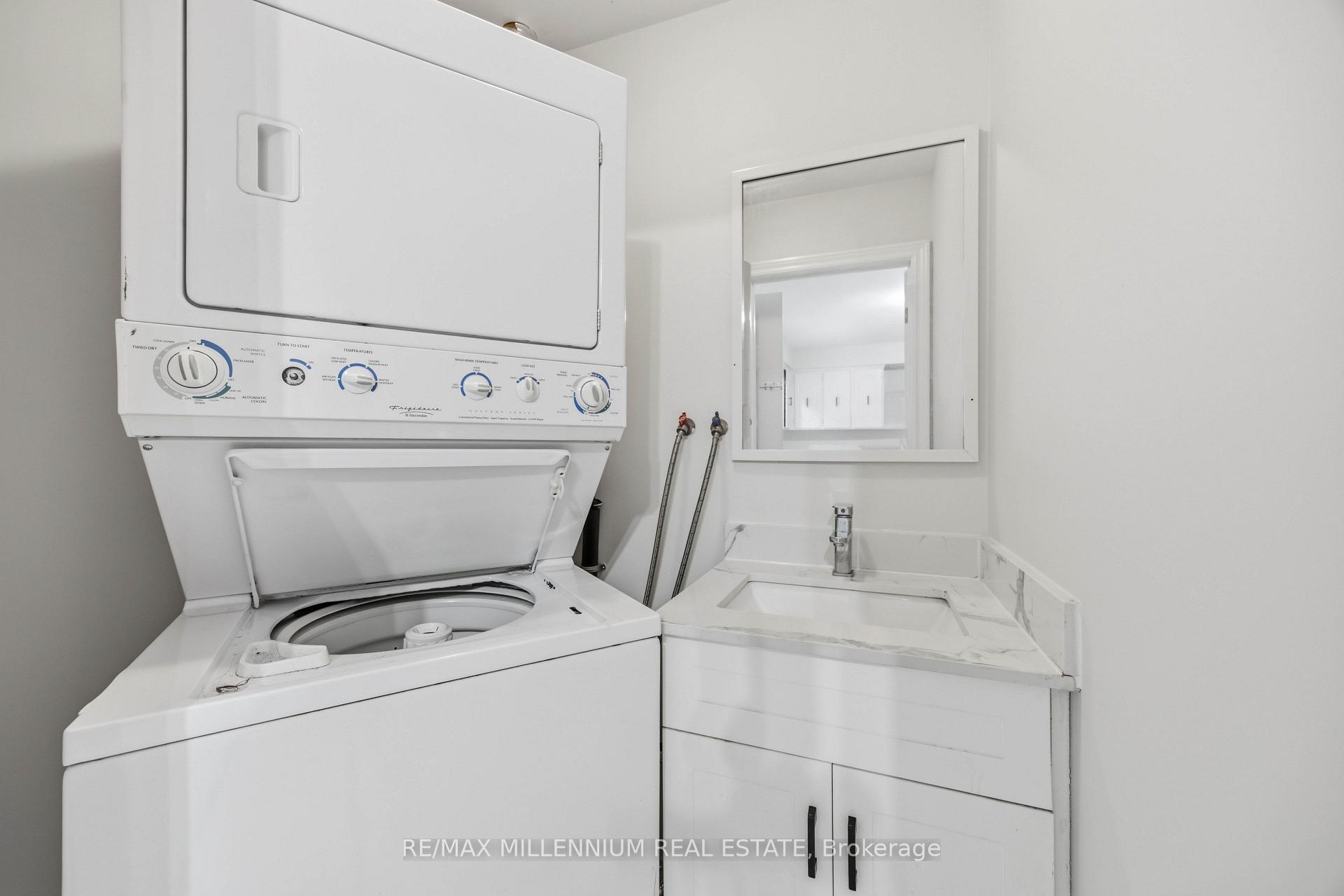 Photo 9 of 867 Wellington Street, Sarnia — HOMEH