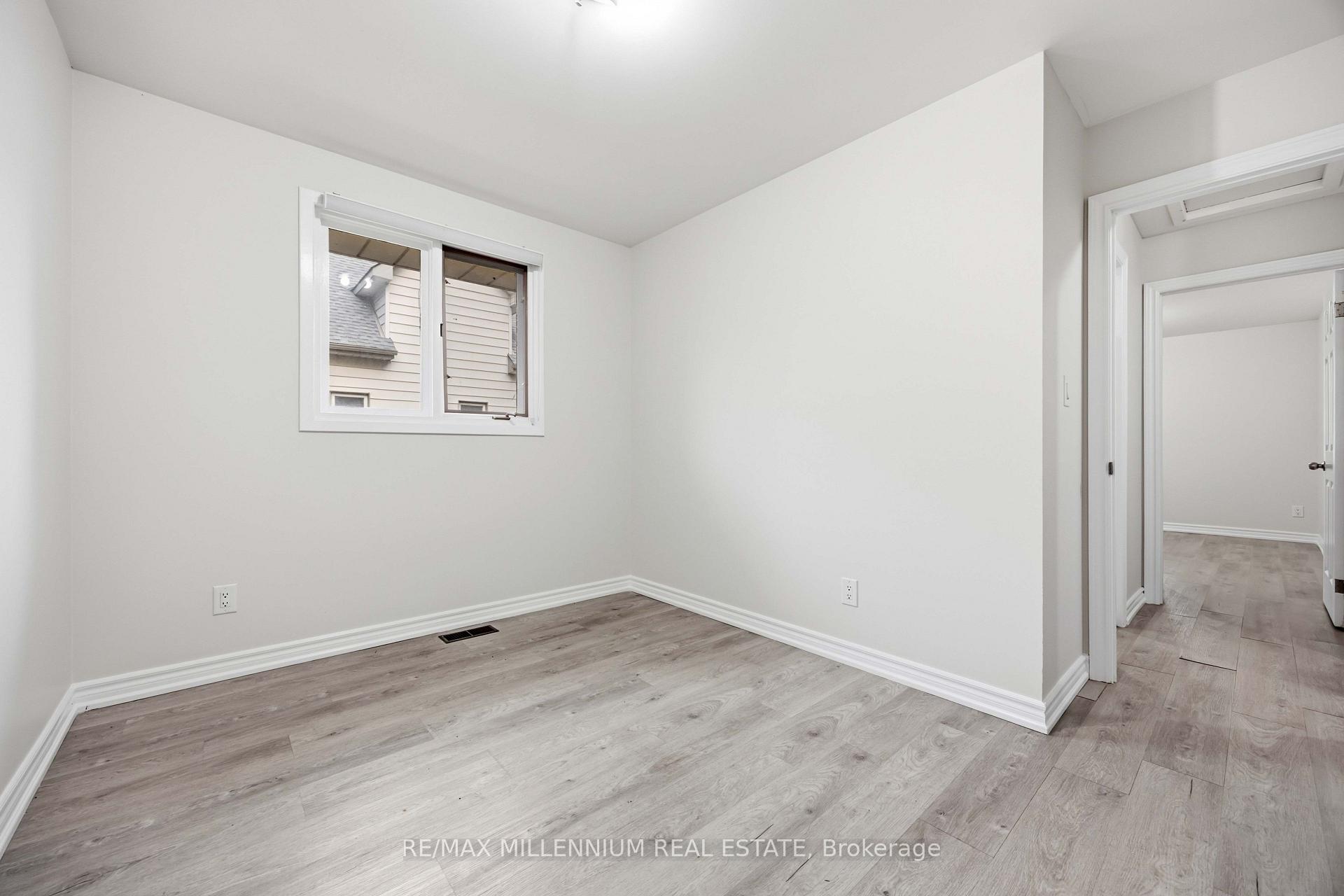 Photo 13 of 867 Wellington Street, Sarnia — HOMEH