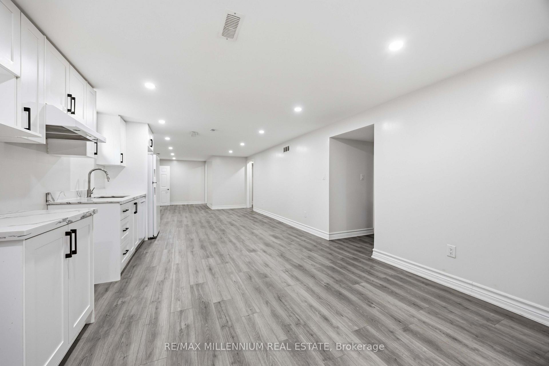 Photo 19 of 867 Wellington Street, Sarnia — HOMEH