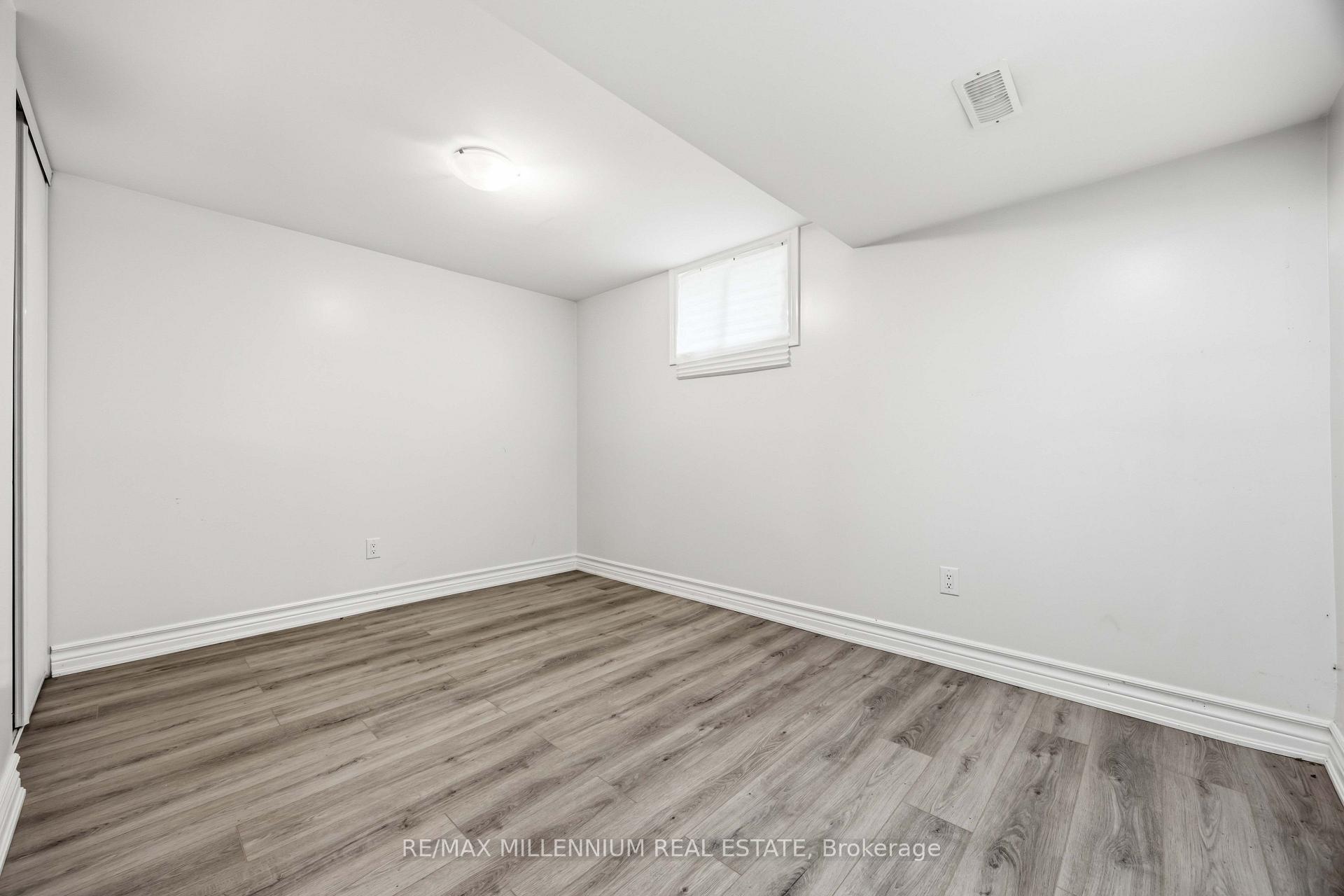 Photo 20 of 867 Wellington Street, Sarnia — HOMEH