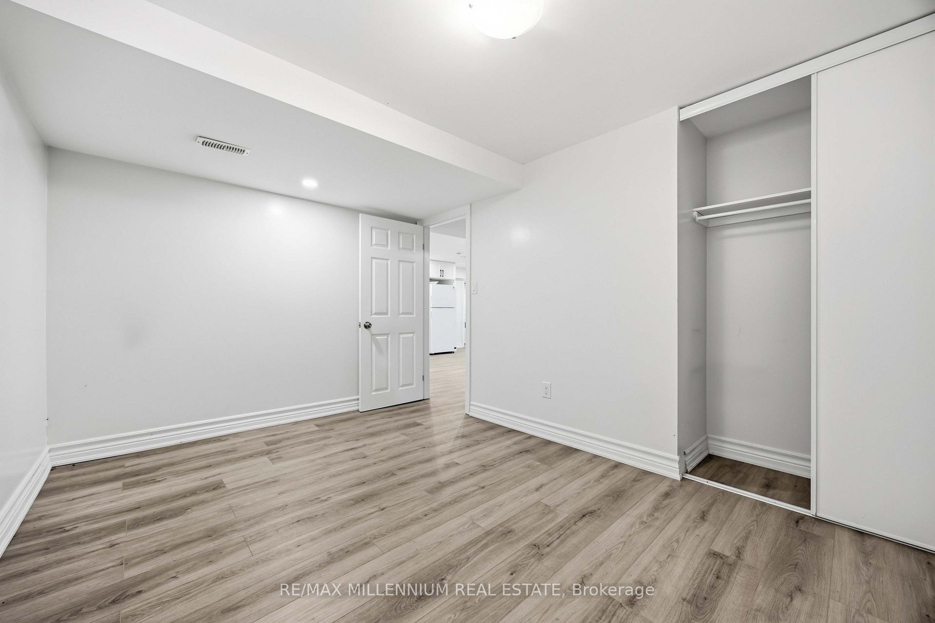 Photo 21 of 867 Wellington Street, Sarnia — HOMEH