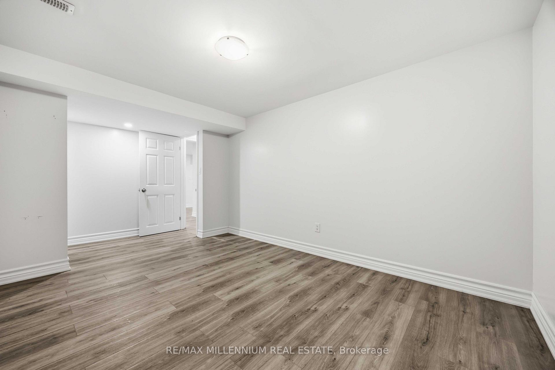 Photo 26 of 867 Wellington Street, Sarnia — HOMEH