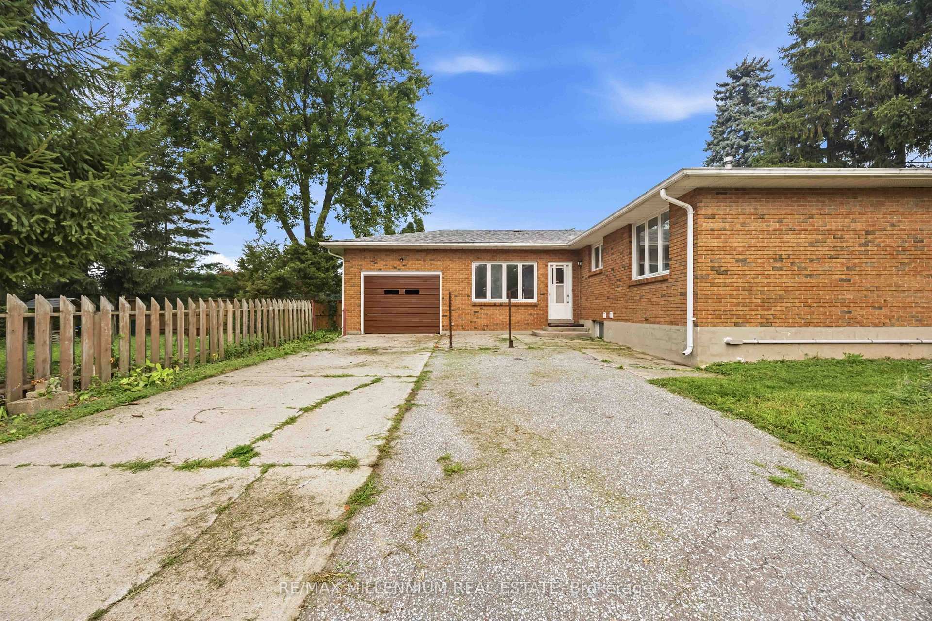 Photo 30 of 867 Wellington Street, Sarnia — HOMEH
