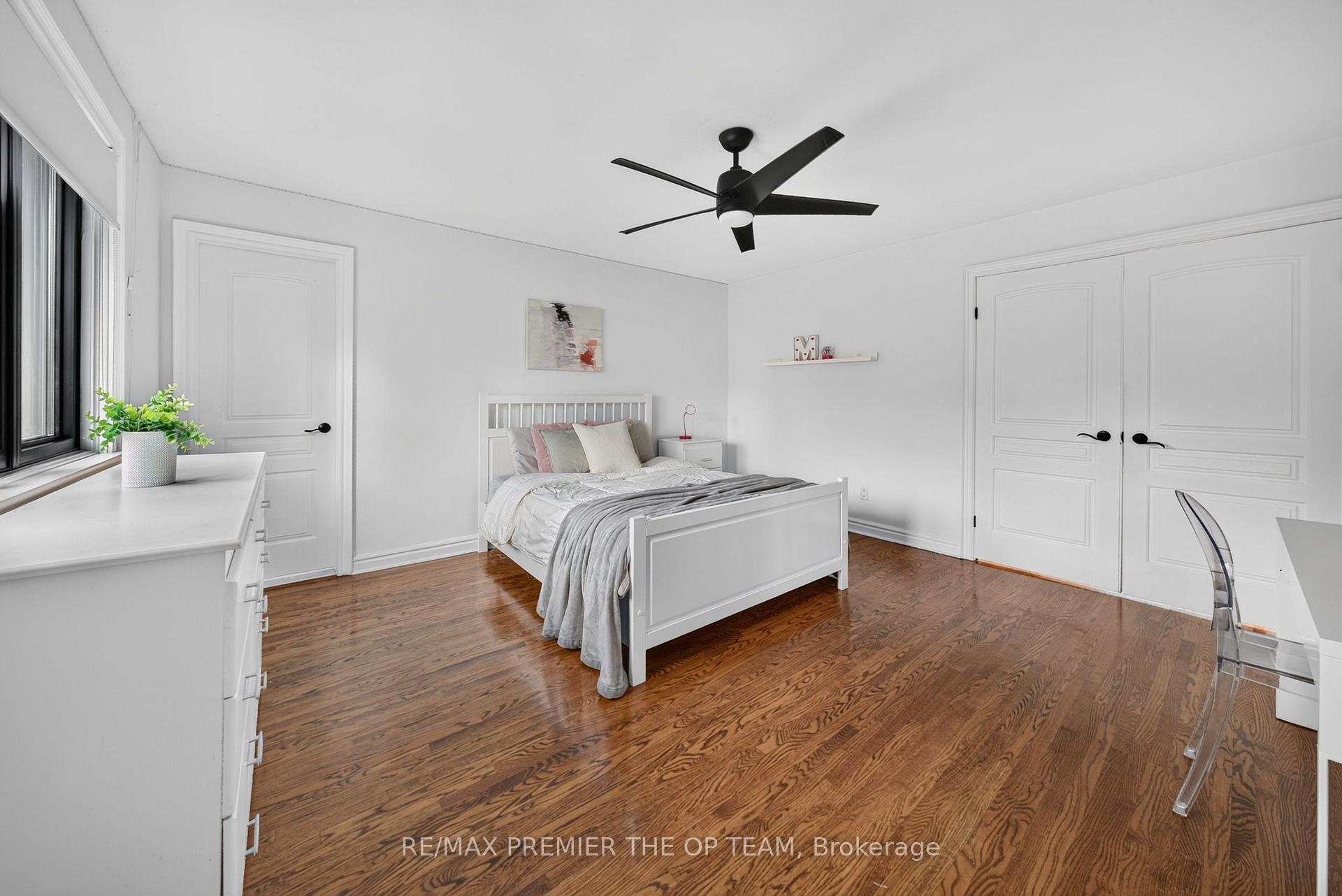 Photo 18 of 155 Dianawood Ridge, Vaughan, East Woodbridge — HOMEH