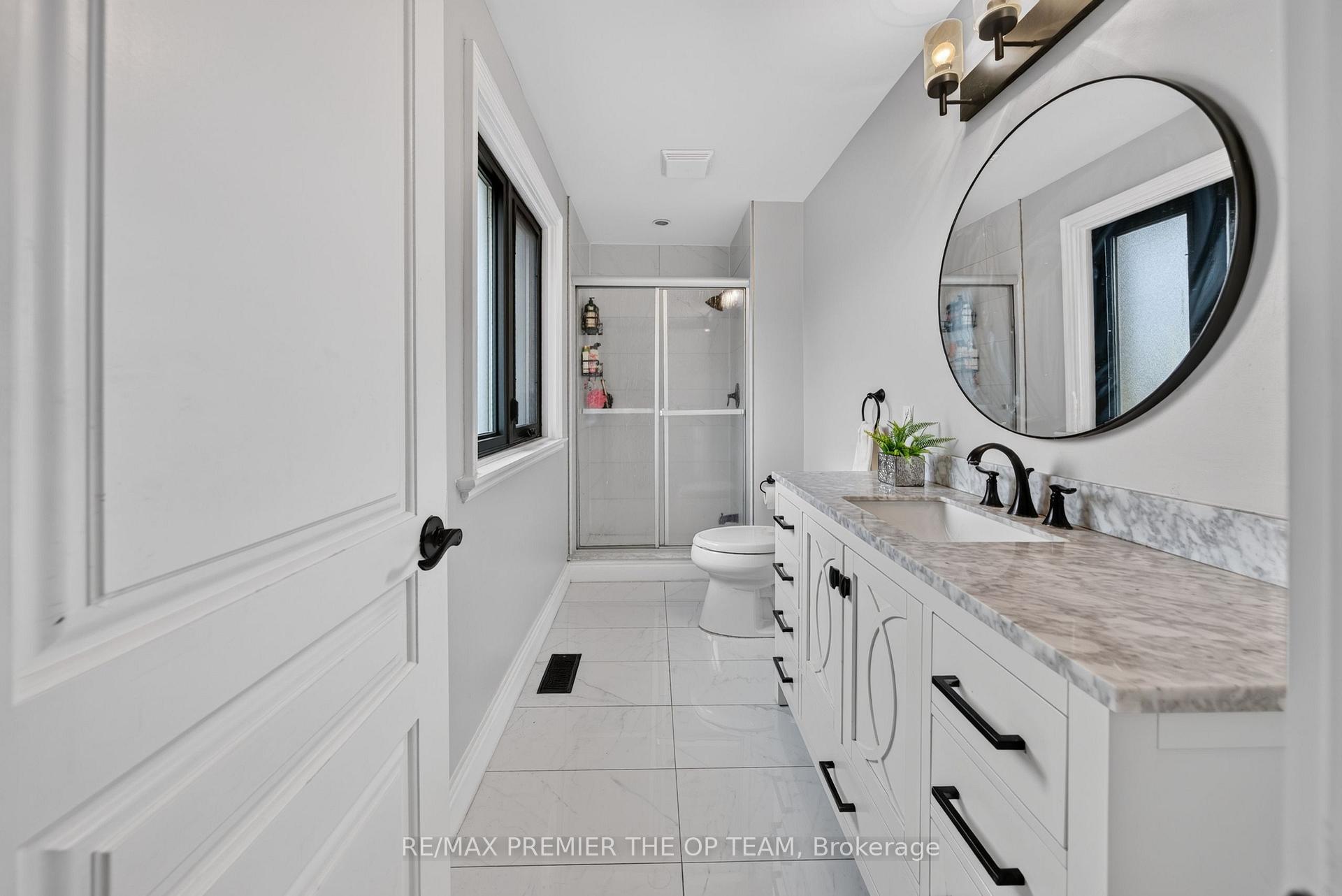 Photo 19 of 155 Dianawood Ridge, Vaughan, East Woodbridge — HOMEH