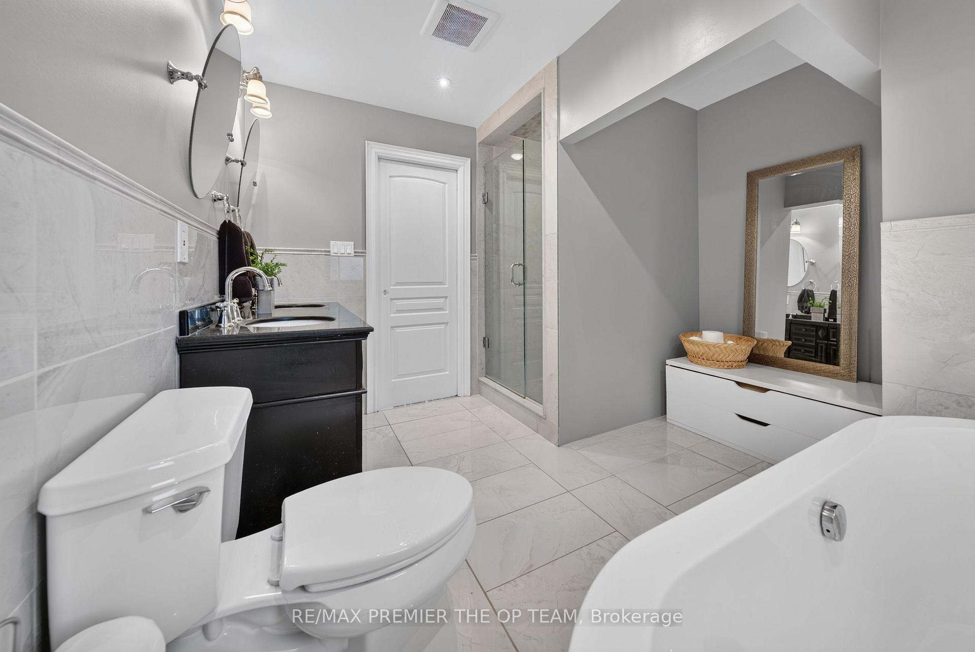 Photo 24 of 155 Dianawood Ridge, Vaughan, East Woodbridge — HOMEH