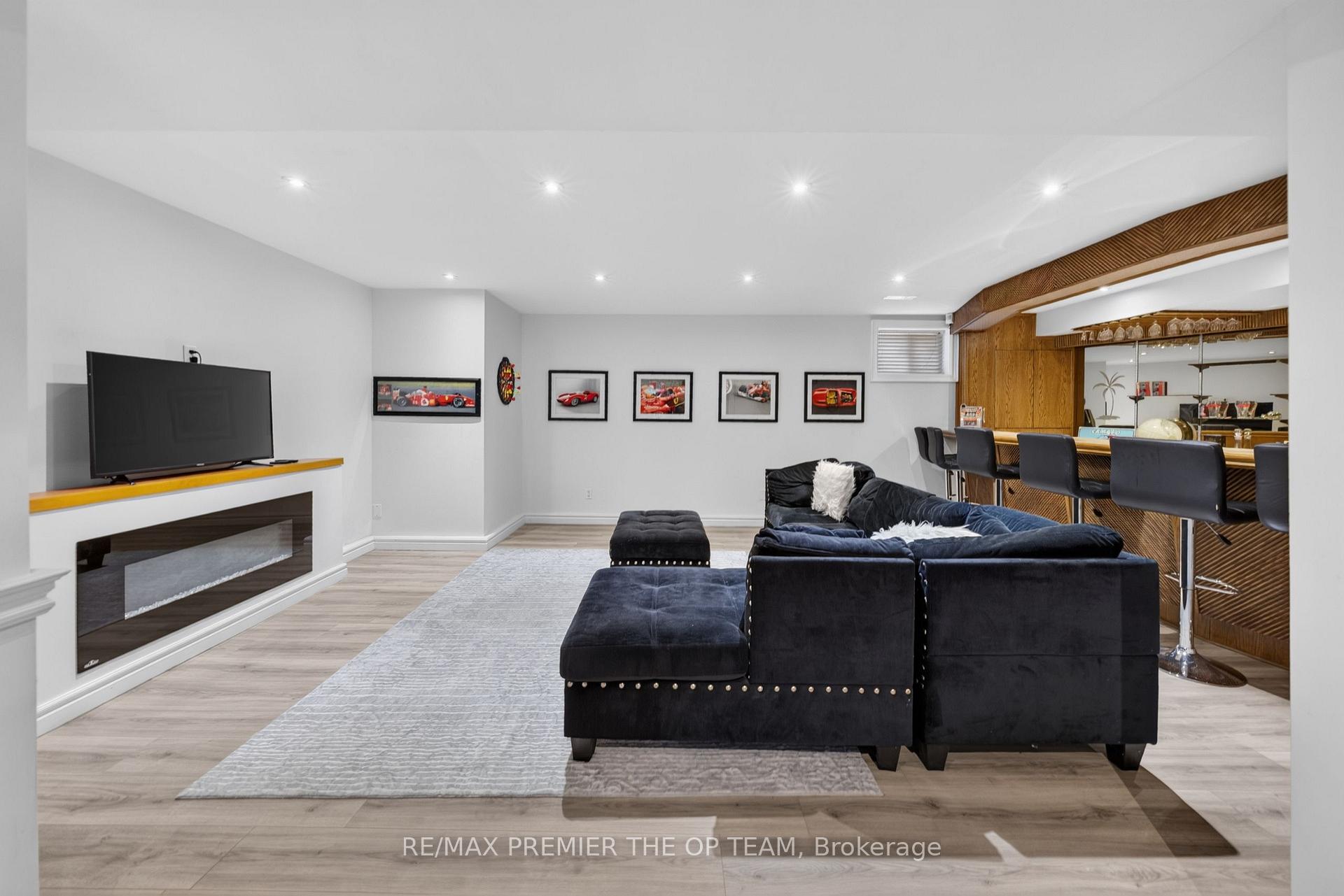 Photo 27 of 155 Dianawood Ridge, Vaughan, East Woodbridge — HOMEH