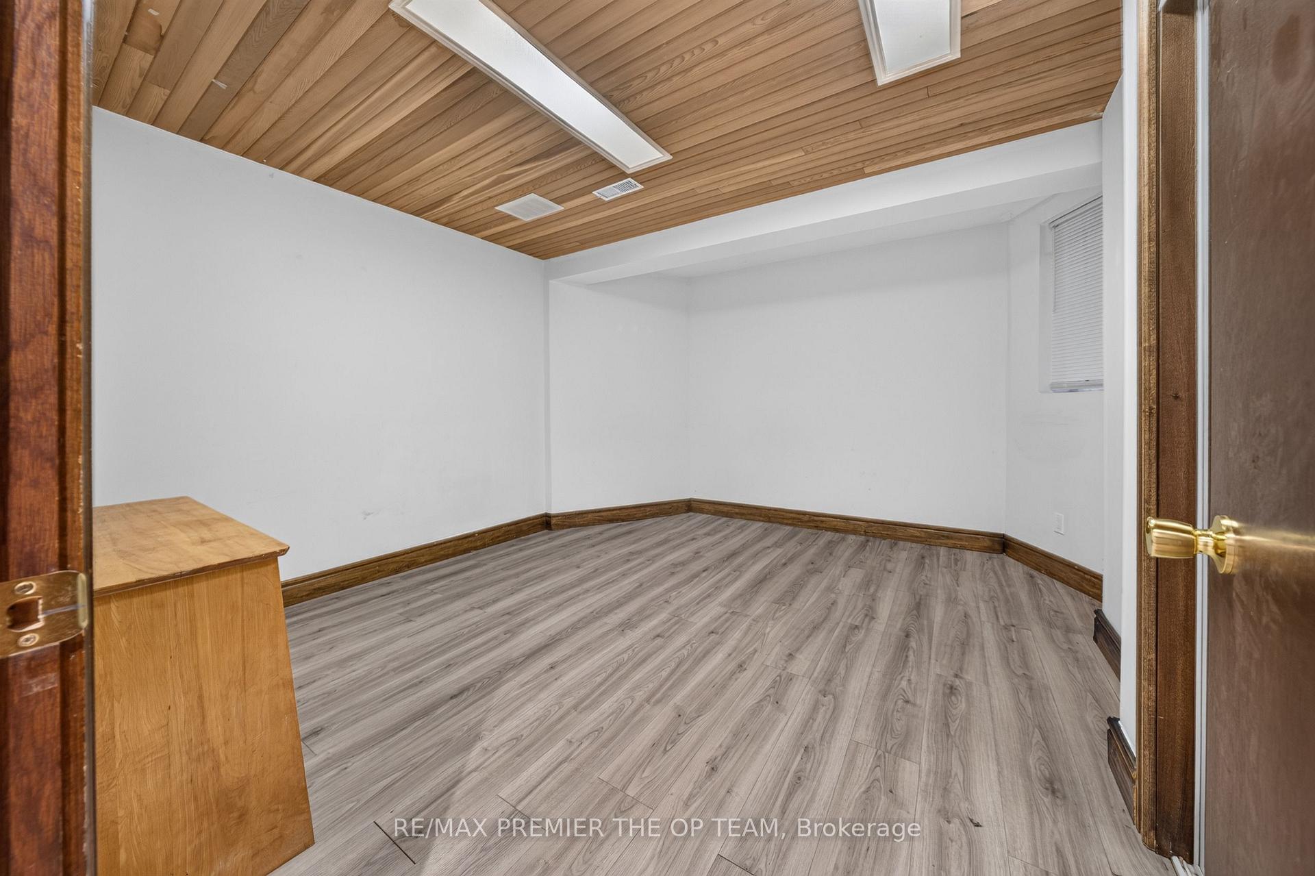 Photo 28 of 155 Dianawood Ridge, Vaughan, East Woodbridge — HOMEH